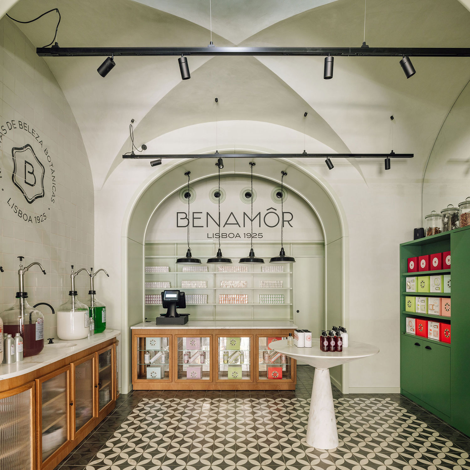 Bridging Centuries: LADO Designs Benamôr’s New Lisbon Flagship