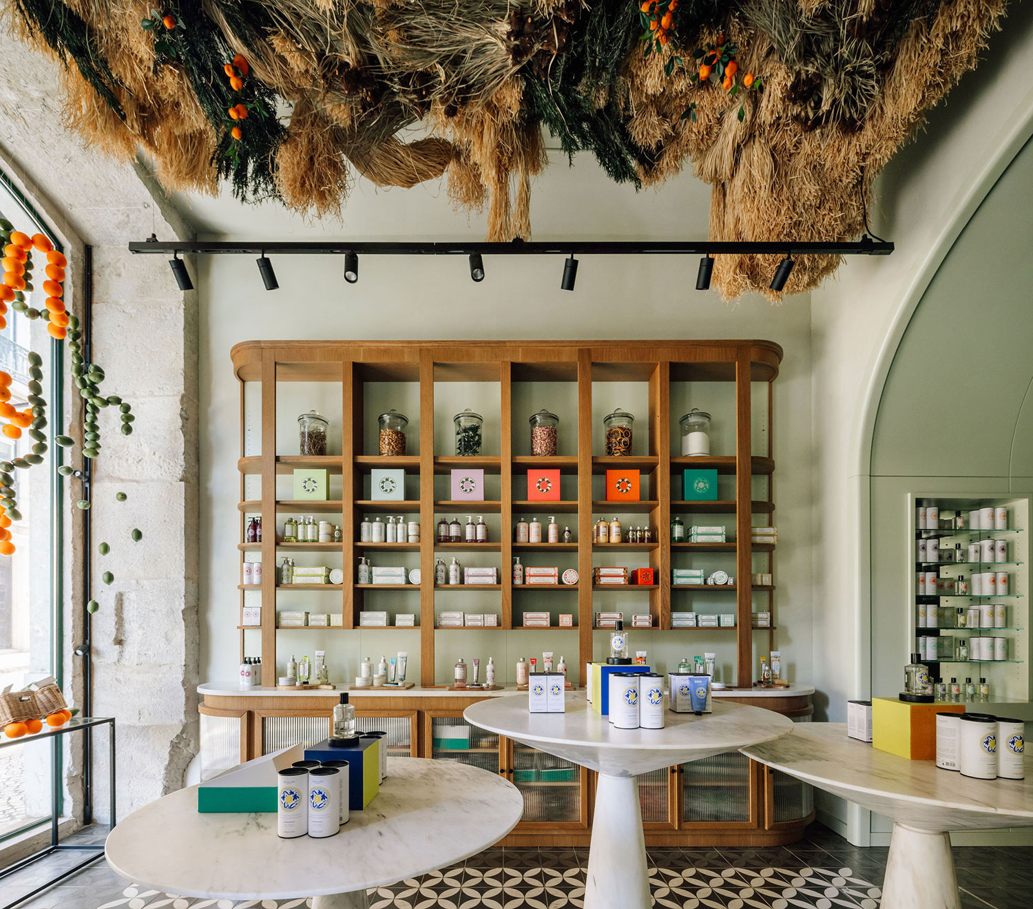 Bridging Centuries: LADO Designs Benamôr’s New Lisbon Flagship