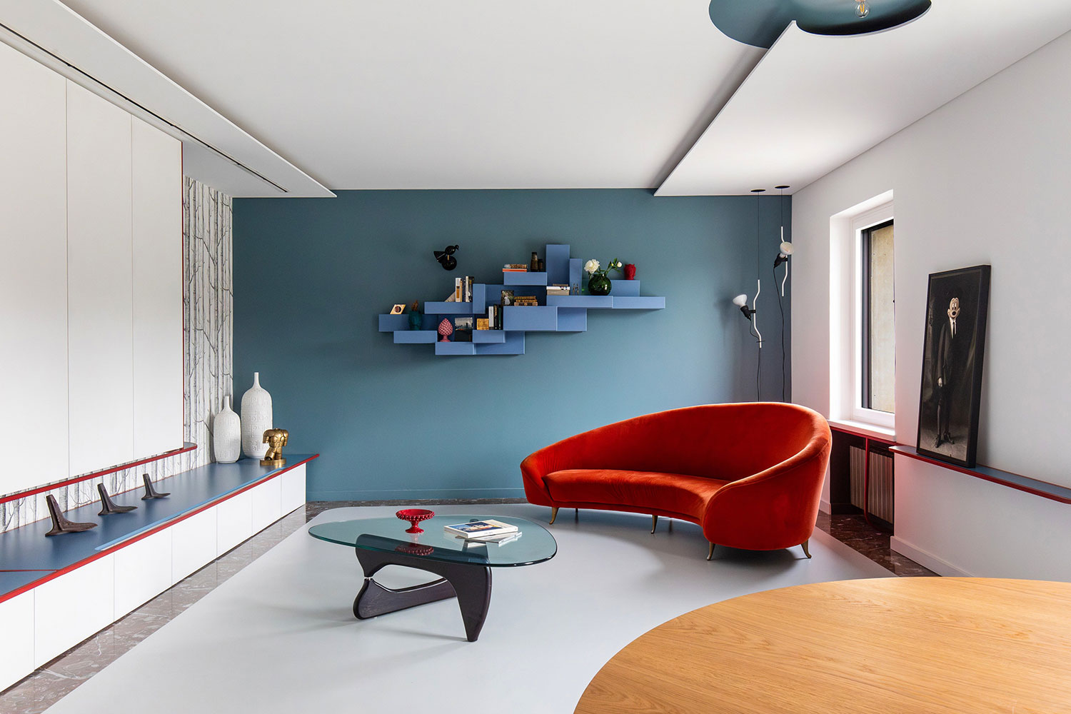 Curves and Color: a3lier architettura's Vibrant Verona Apartment