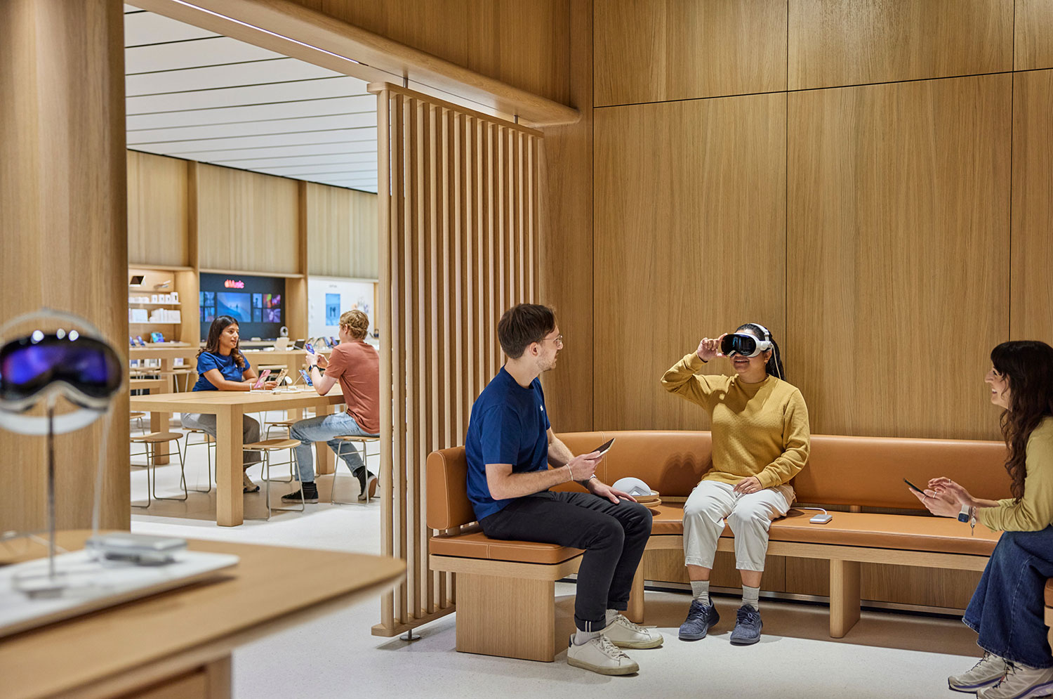 Apple Unveils a Groundbreaking Store in Miami, Marrying Technology with Sustainable Design