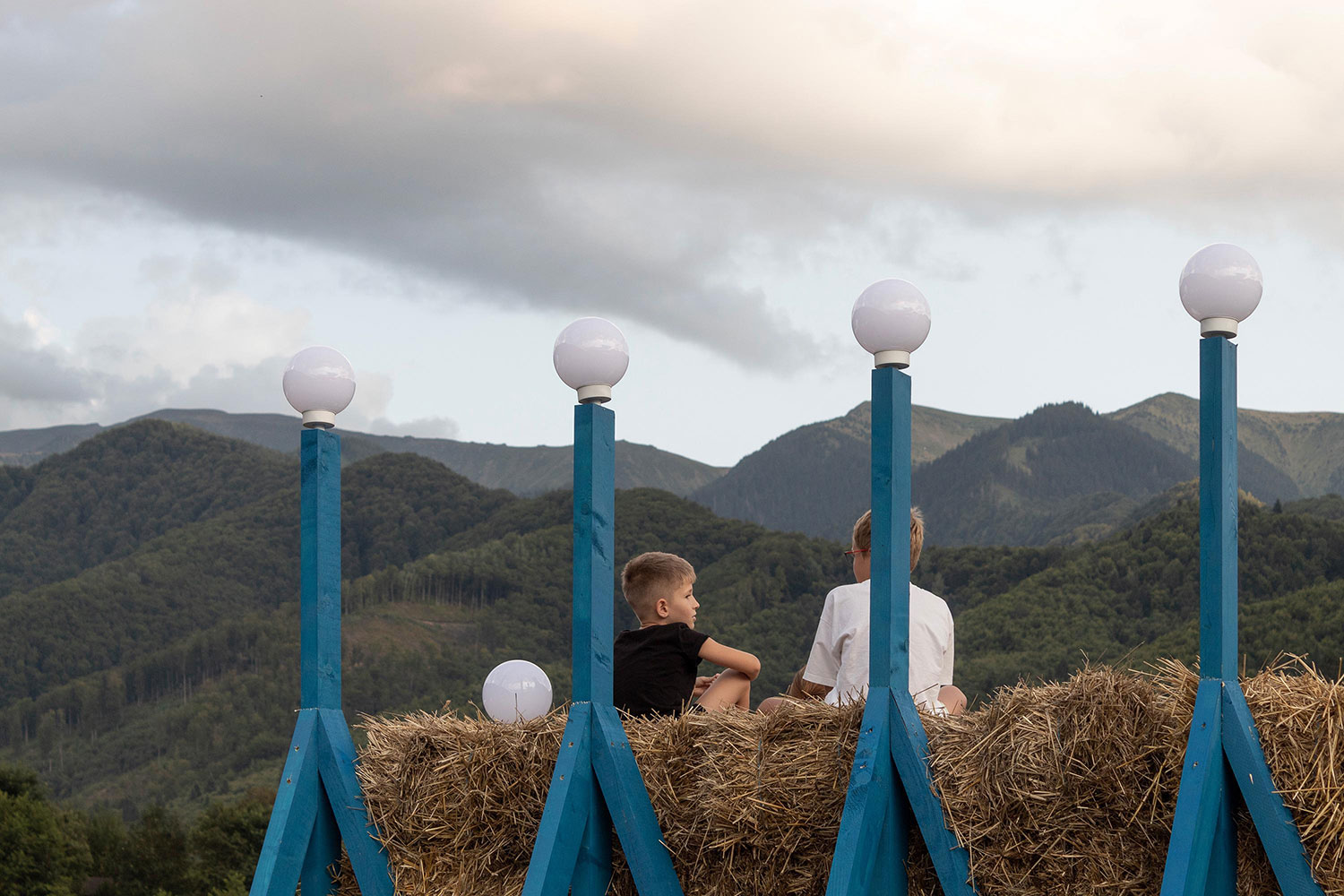 ATELIER VRAC's "It's oh so quiet" is a temporary installation in Romania's Făgăraș Mountains