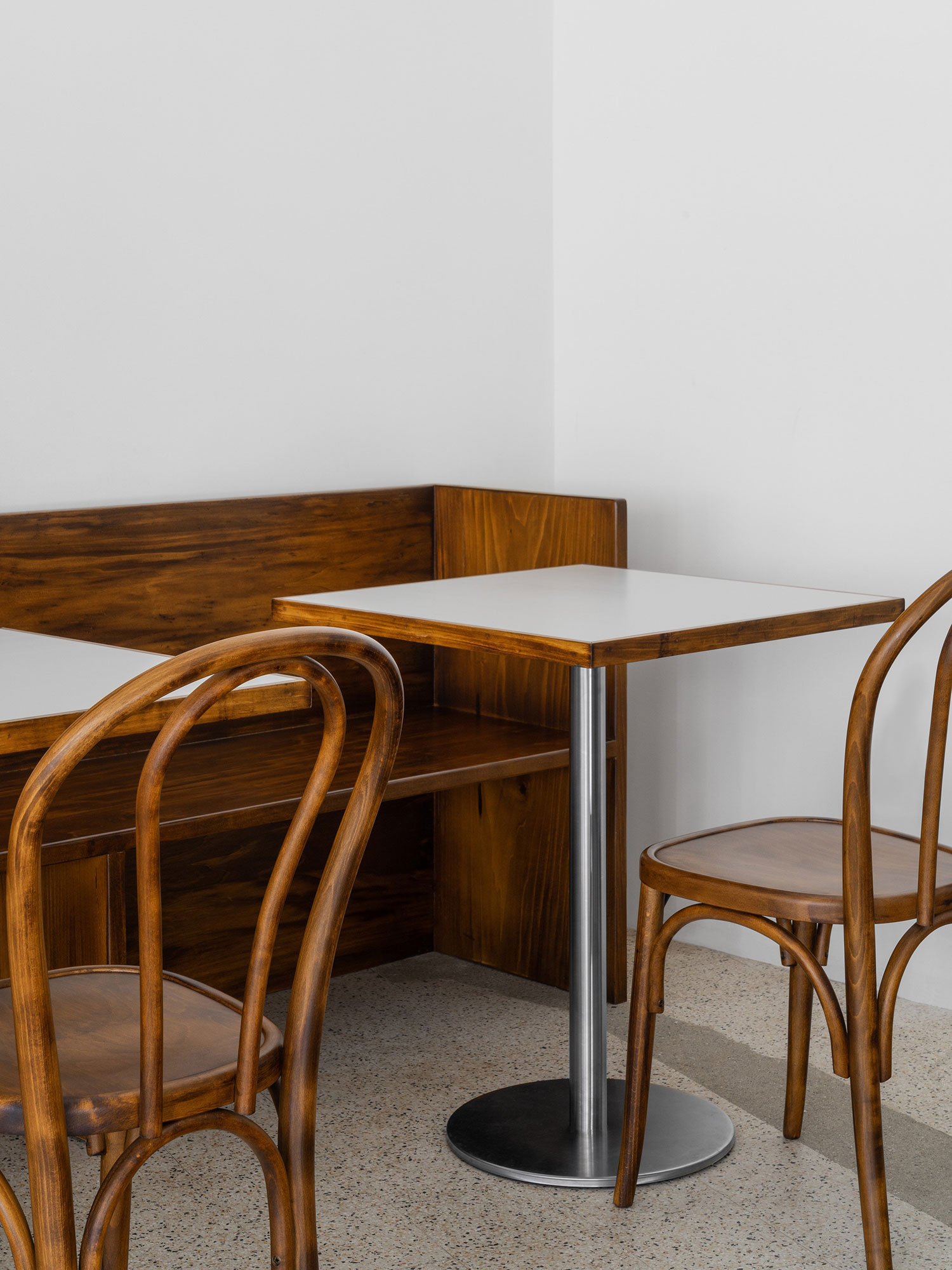 From Pasta to Tyres to Vino: Sagoma Studio's Bar Nico Revitalizes a Milanese Landmark