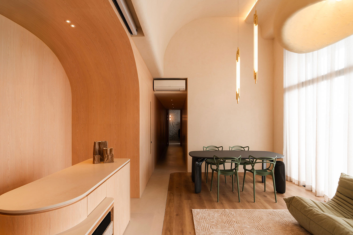 Casa Fluida: A Symphony of Curves and Textures