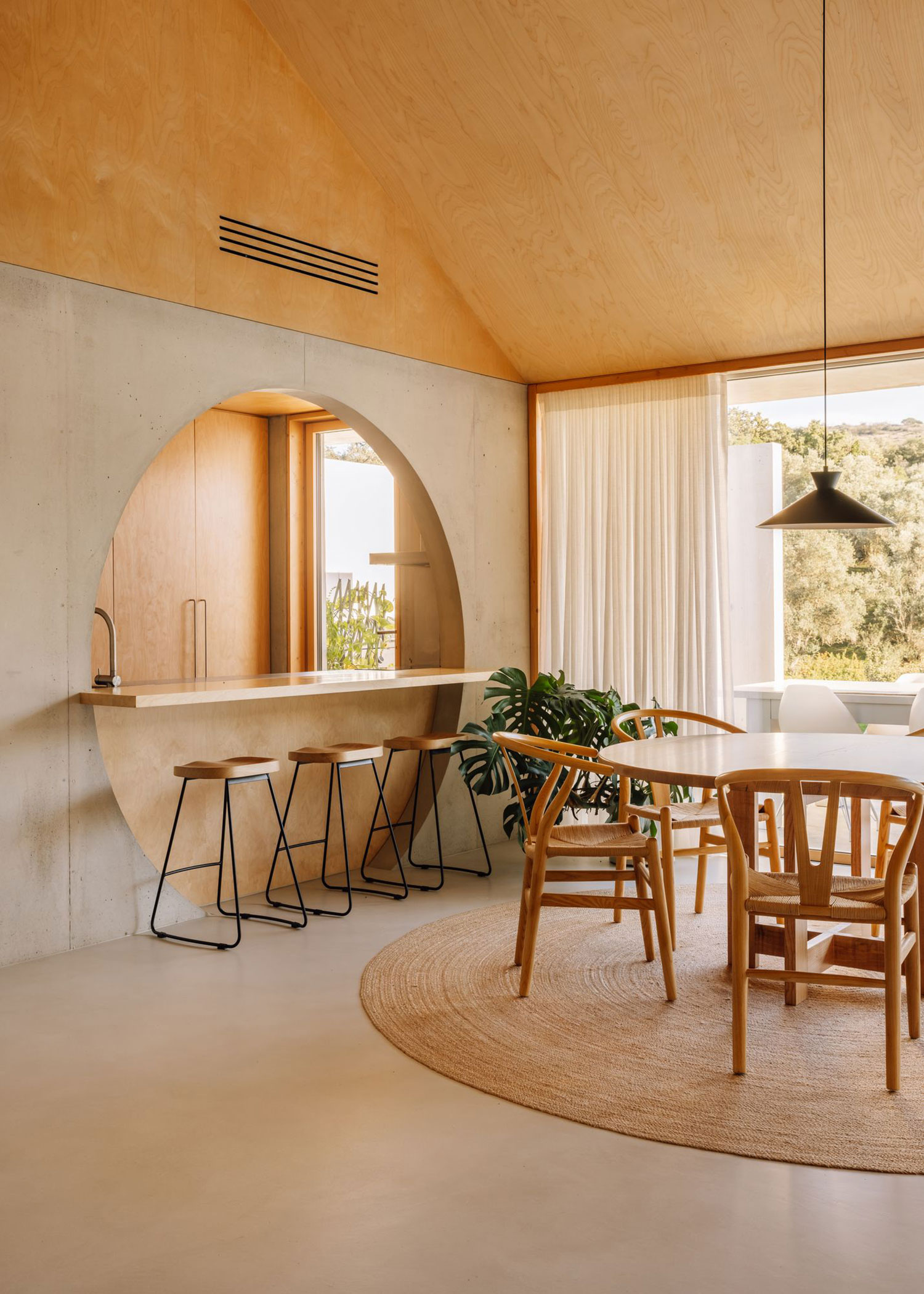 Concrete & Birch: Cimbre's Striking Arrábida House Design