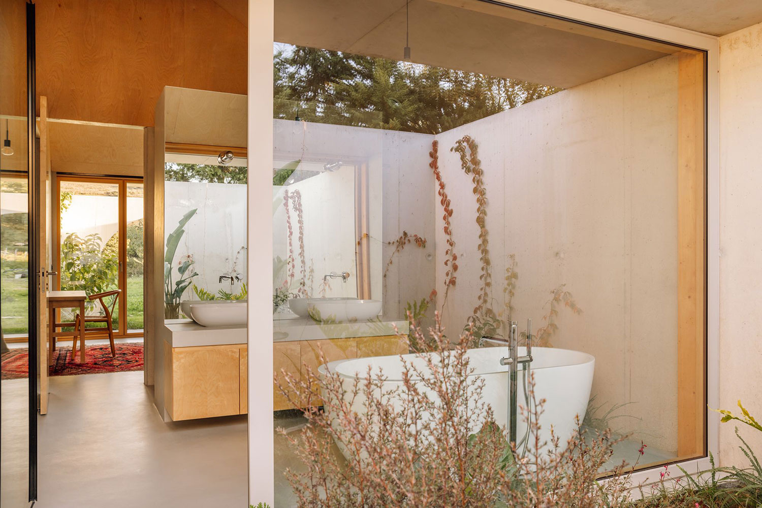 Concrete & Birch: Cimbre's Striking Arrábida House Design