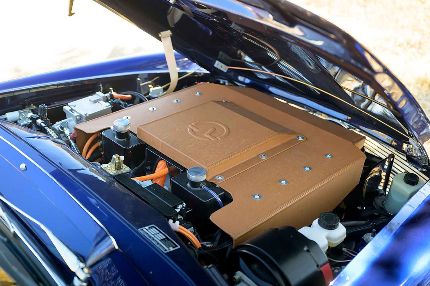 Everrati Electrifies the Iconic Mercedes-Benz 280SL Pagoda