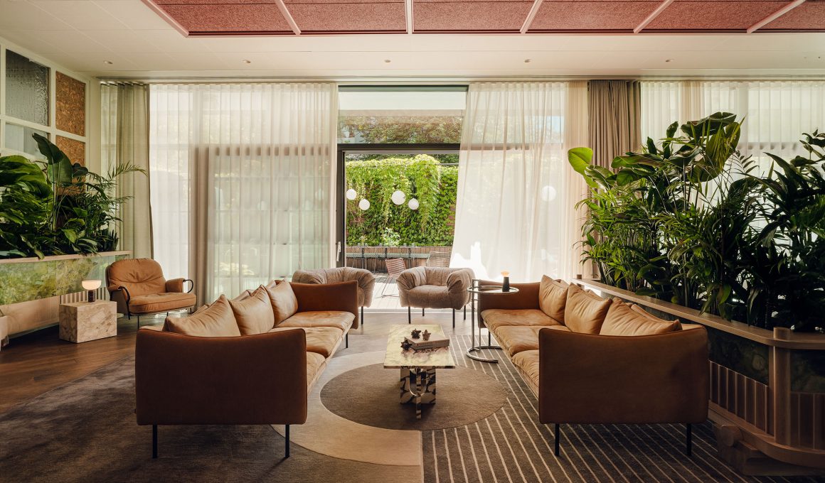 Holloway Li Reimagines PURO Hotel Poznań: Celebrating Polish Craft Heritage