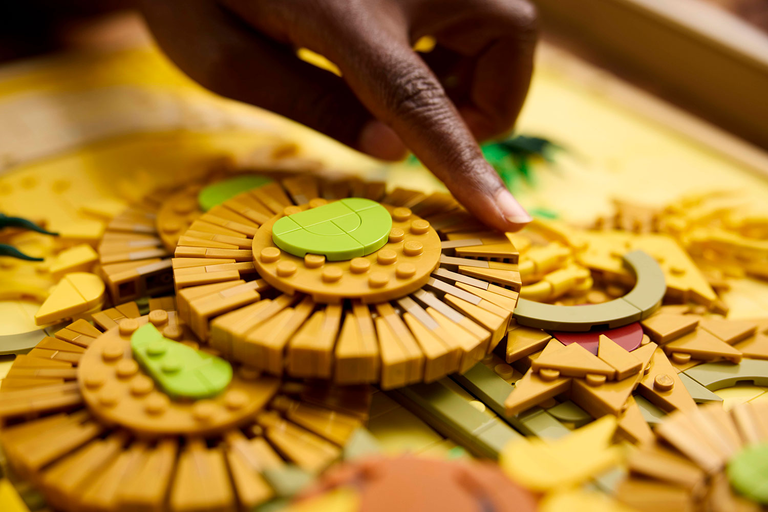 The LEGO Art Van Gogh - Sunflowers set.