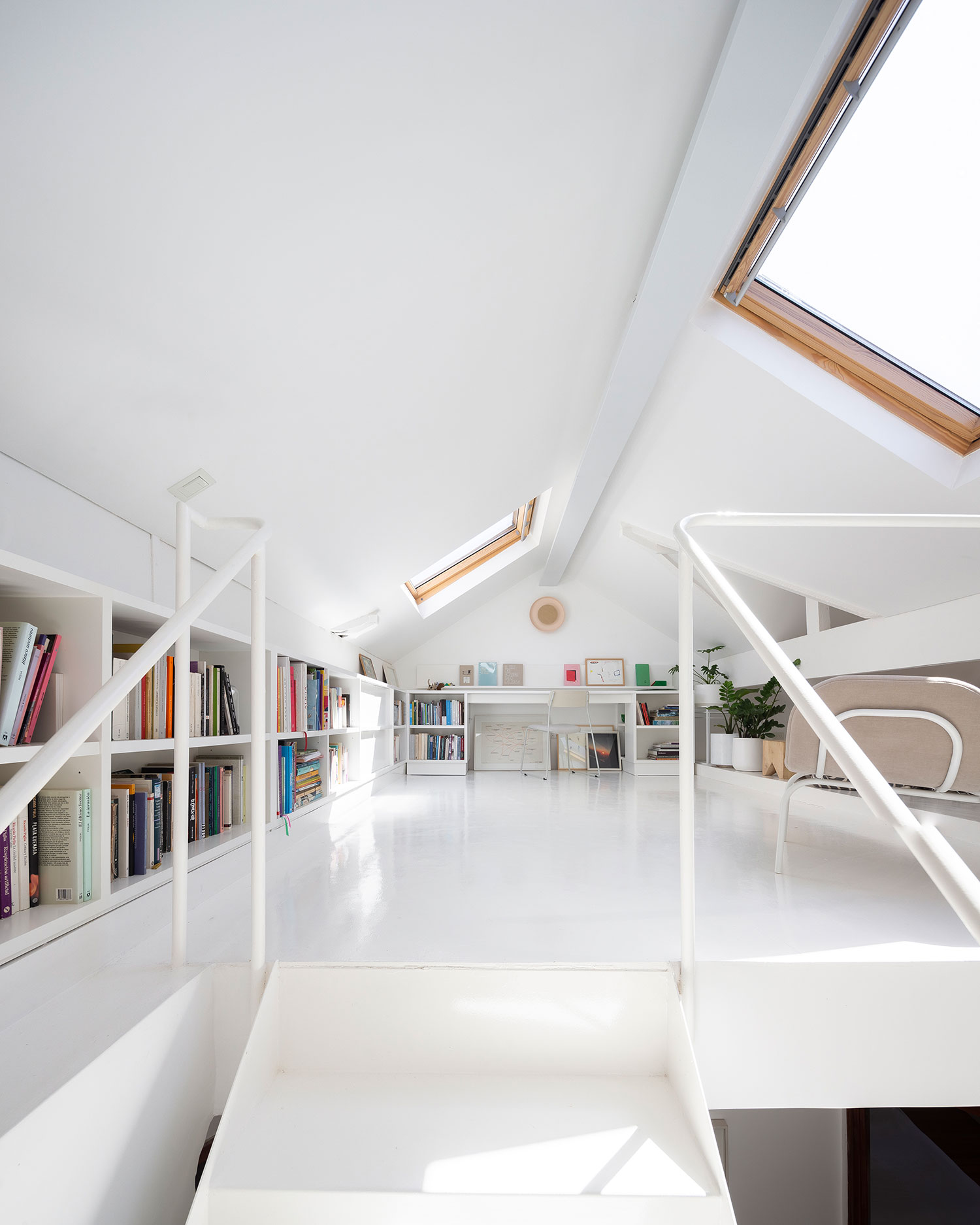 Modern meets classic in this stunning home renovation by OrdonezWenzke