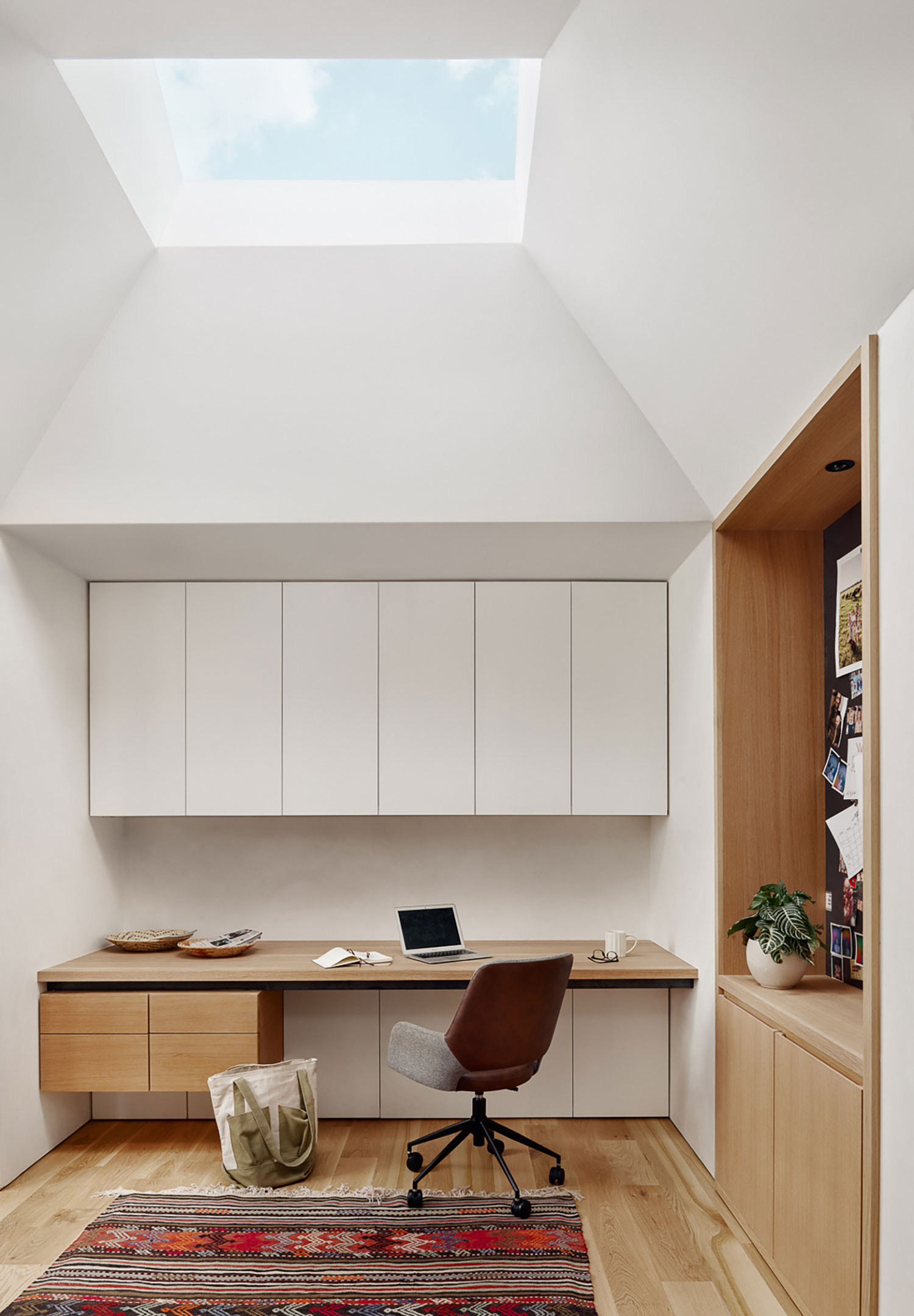 Roam Ranch, designed by Baldridge Architects, reinterprets the classic dog-trot house