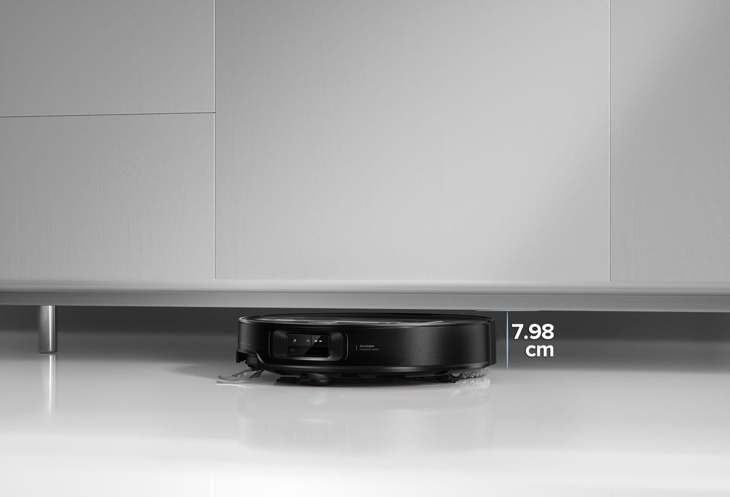 Roborock Saros Z70: The Robot Vacuum with a Robotic Arm!