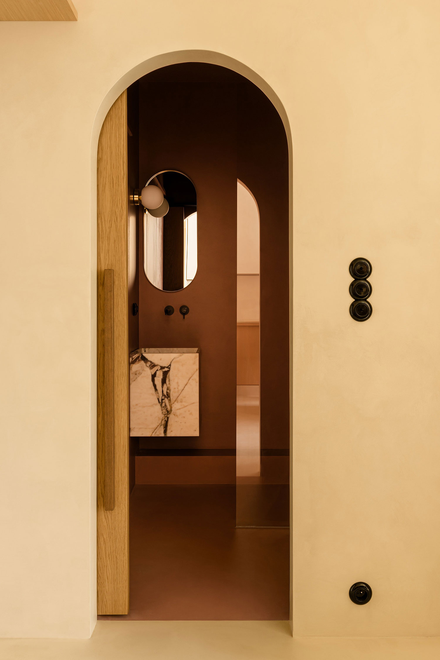 Small Space, Big Impact: The Mysliwska Apartment by Dawid Konieczny Interiors