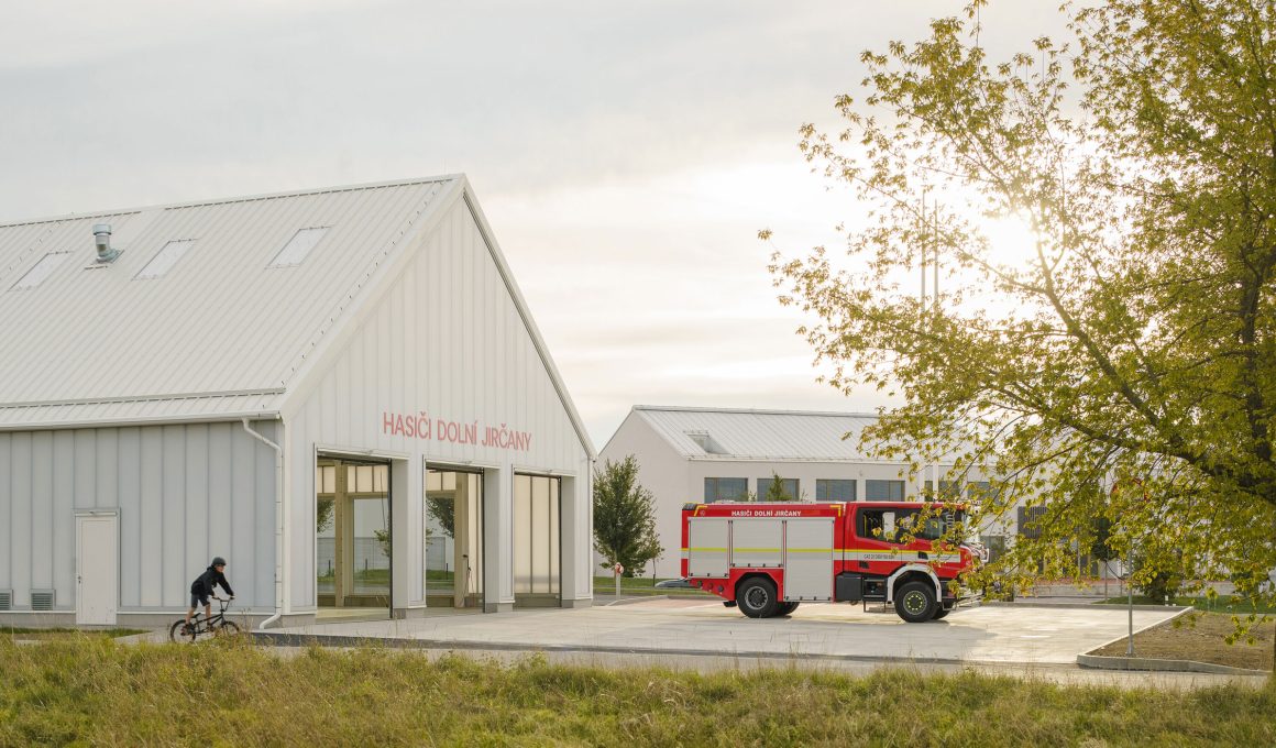 SOA architekti Designs Striking Fire Station in Jirčany: A Modern Interpretation of Rural