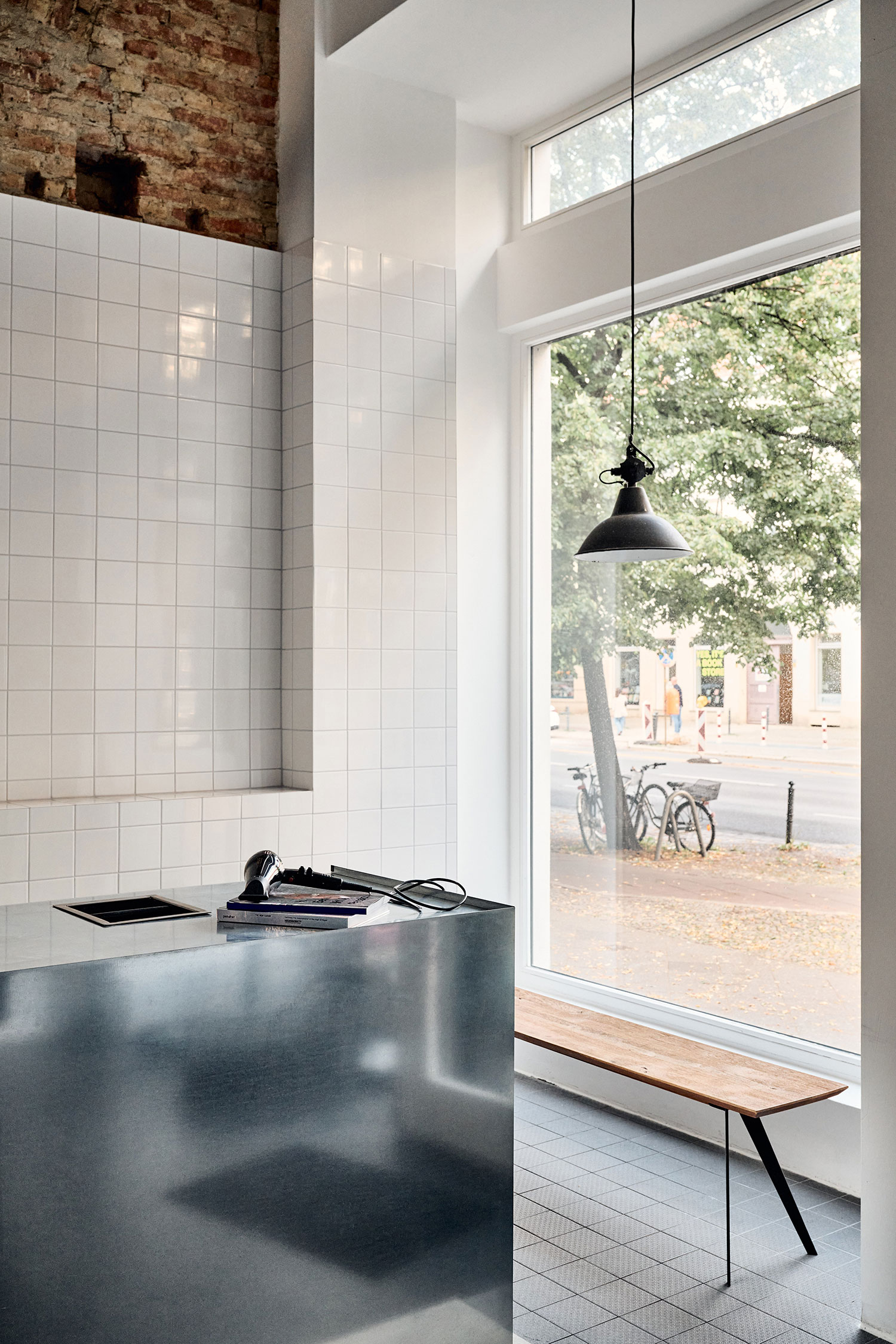 STLEO Hair Salon, Berlin, Germany / Batek Architekten