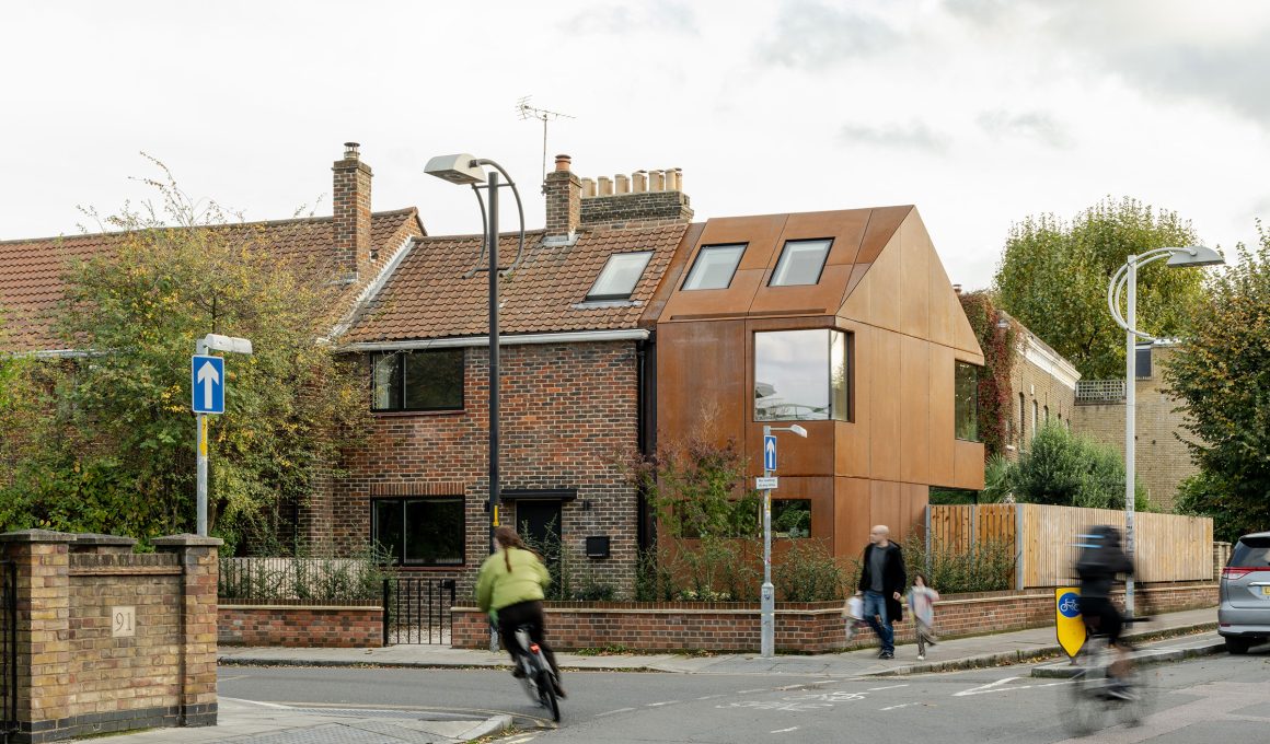 Rusty House on the Rye, London, United Kingdom / Studio on the Rye