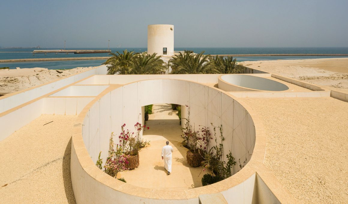 Patios, Privacy, and Panoramic Views: TAEP/AAP's White Fortres