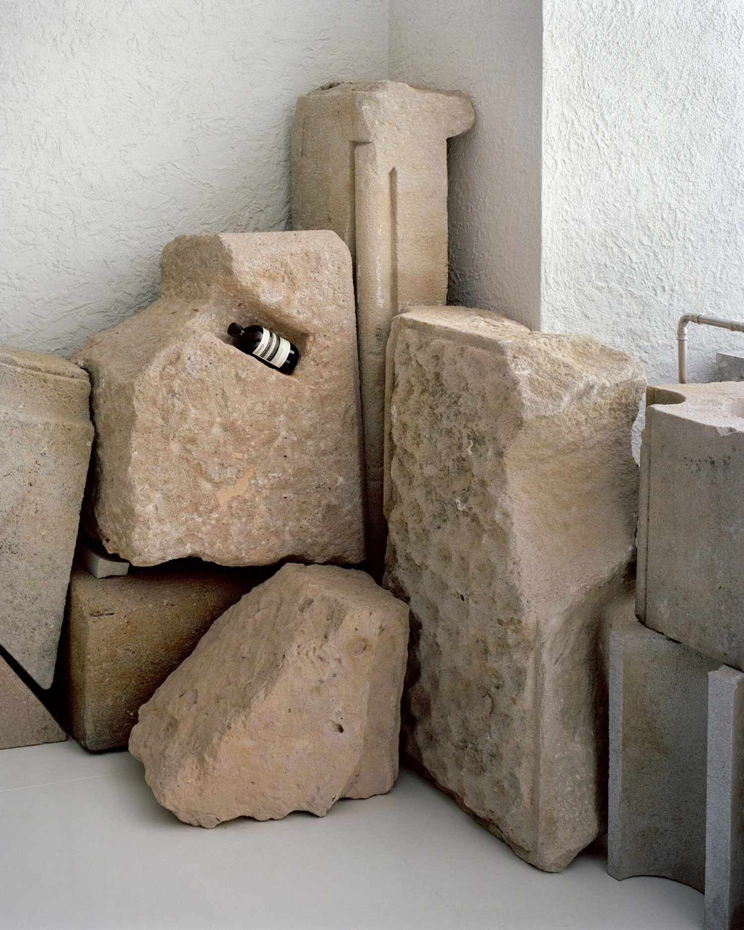 Echoes of Barcelona: Mesura's Aesop Store Diagonal Weaves History into Design