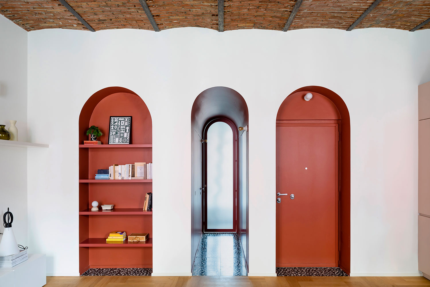 Atelier Zero Designs PERTRE Apartment: Clever Use of 55 sqm in Milan 