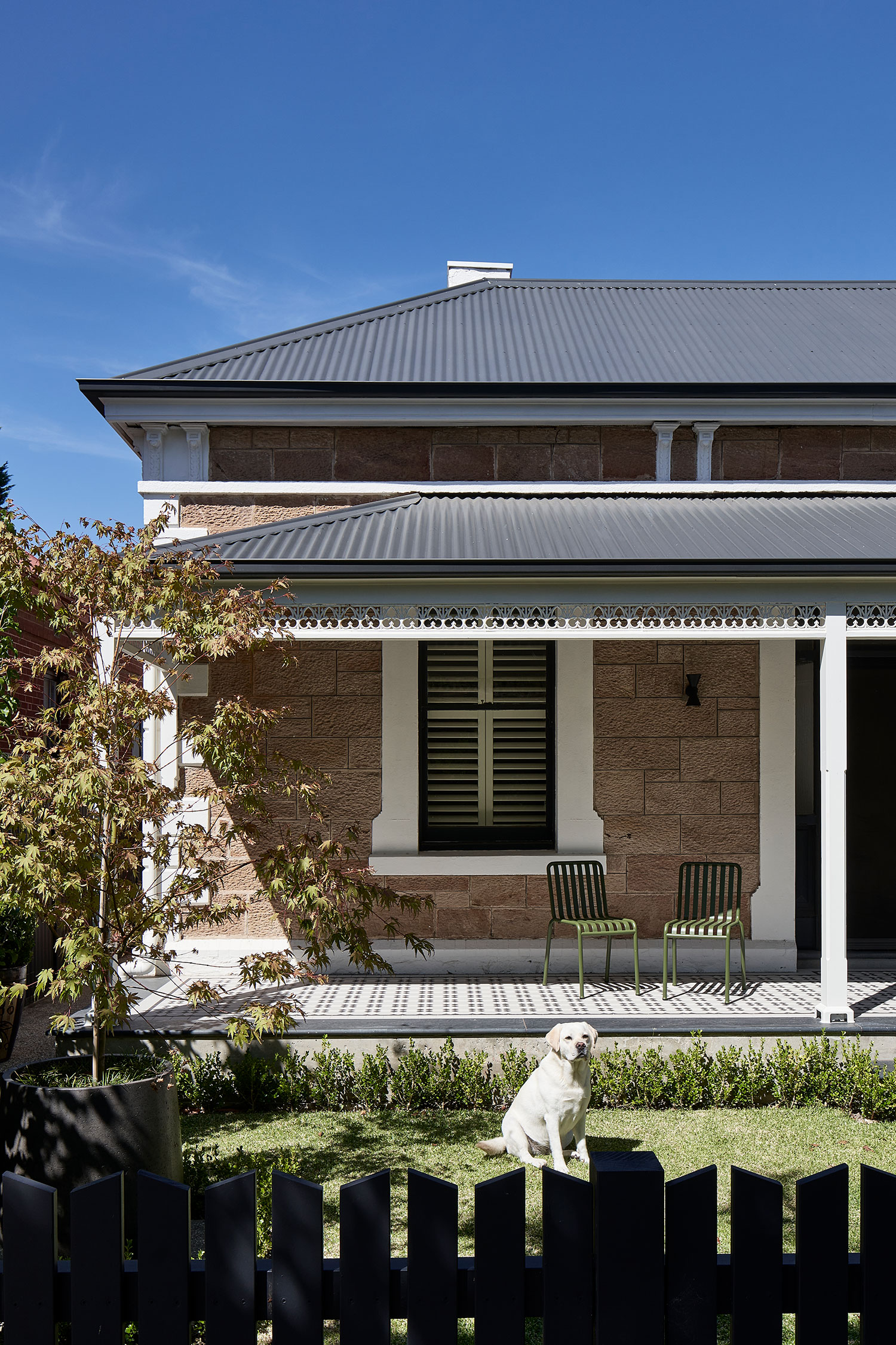 Das Studio's Swoosh House: A Dynamic Home for an Active Family