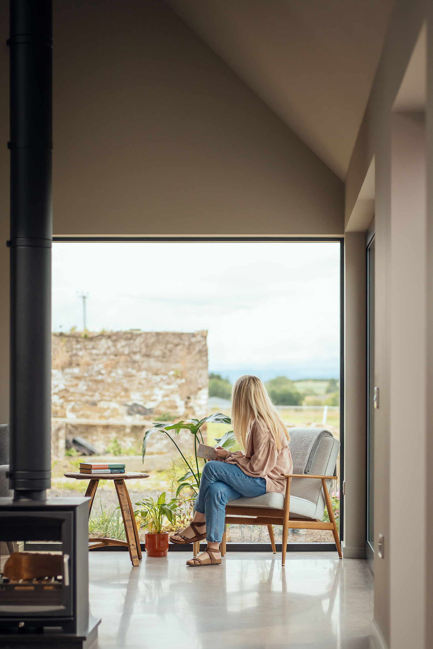 Scottish Rural Home: Cairnconon Byre by Loader Monteith