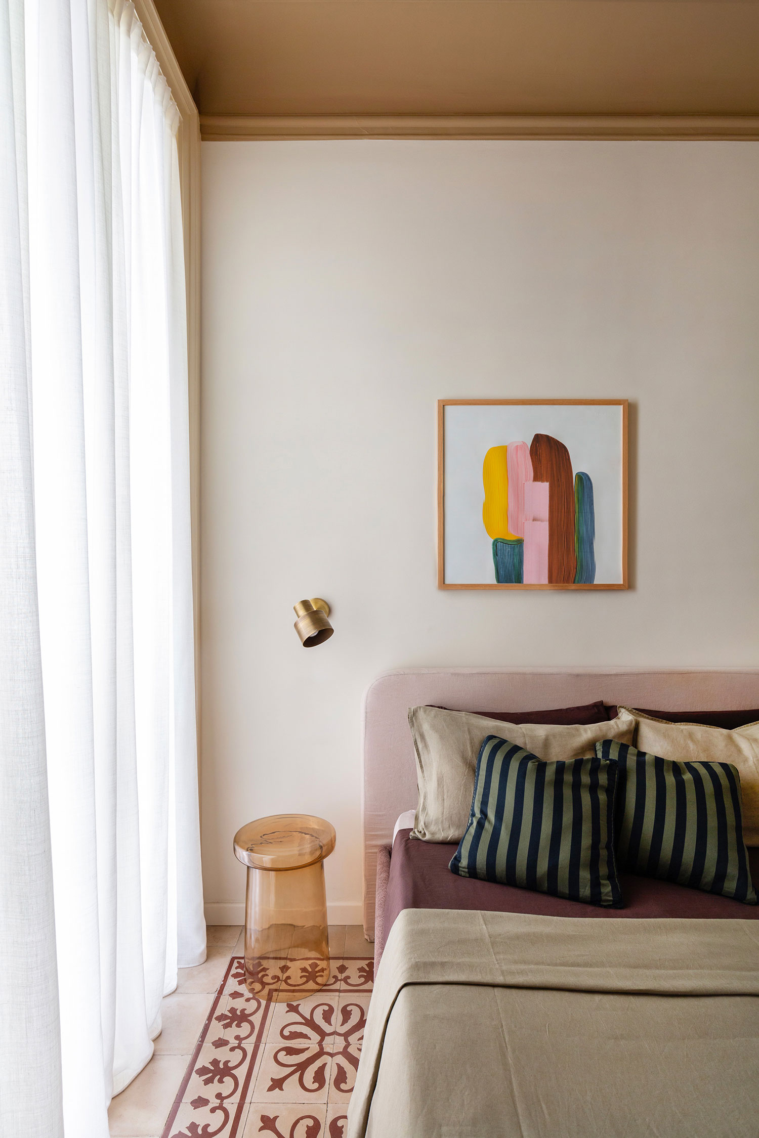 KICK.OFFICE's CASA GS: Green Marble, Glass Block, and Vintage Charm