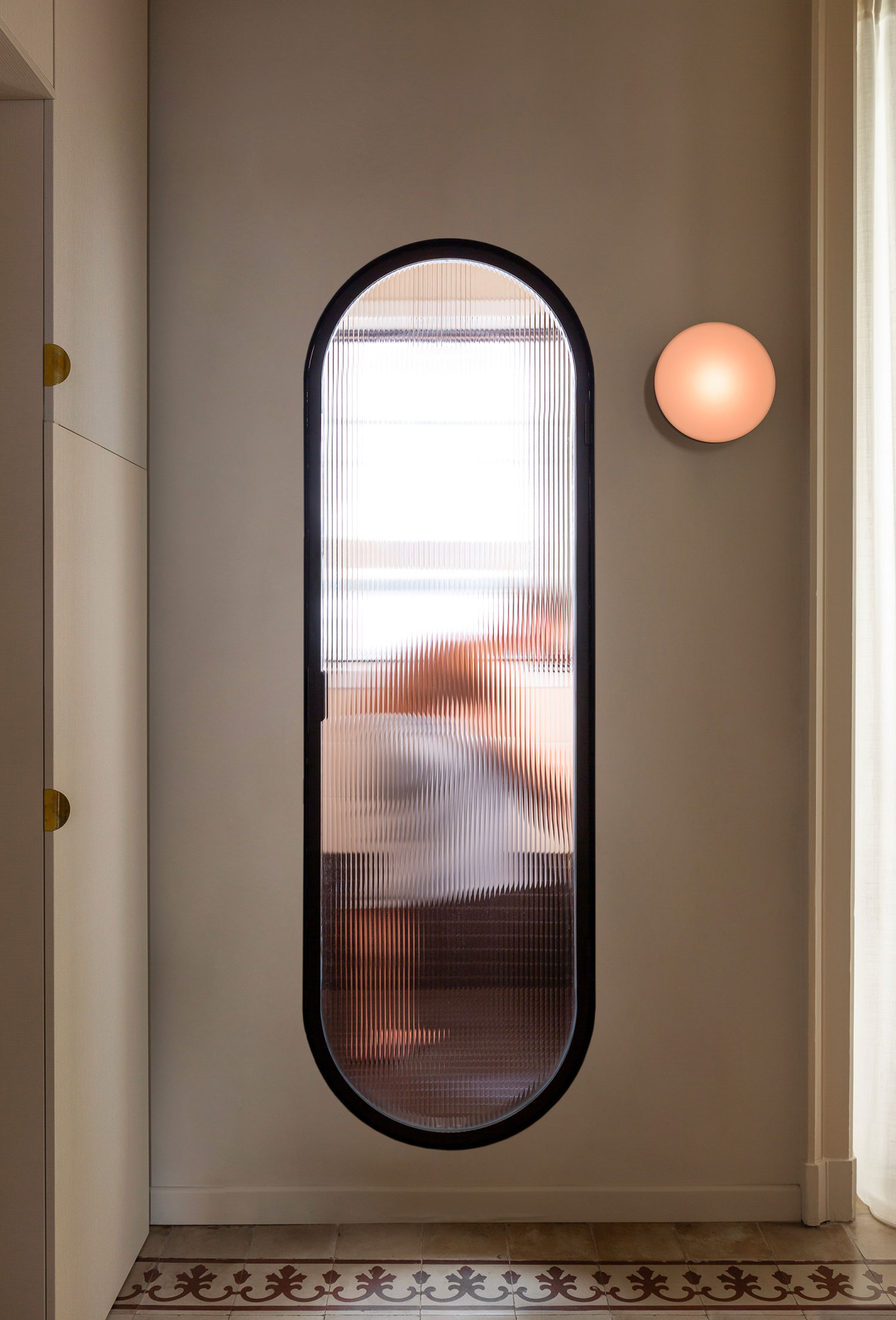 KICK.OFFICE's CASA GS: Green Marble, Glass Block, and Vintage Charm