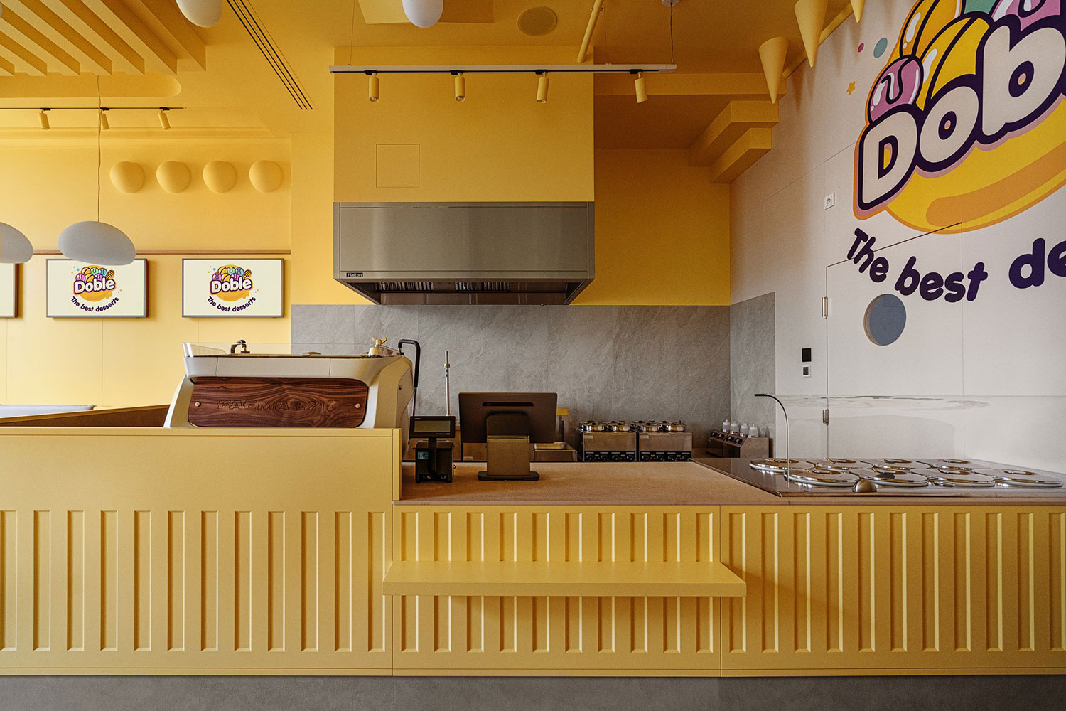 DOBLE Café: Dessert-Inspired Disruption in Historic Gdańsk