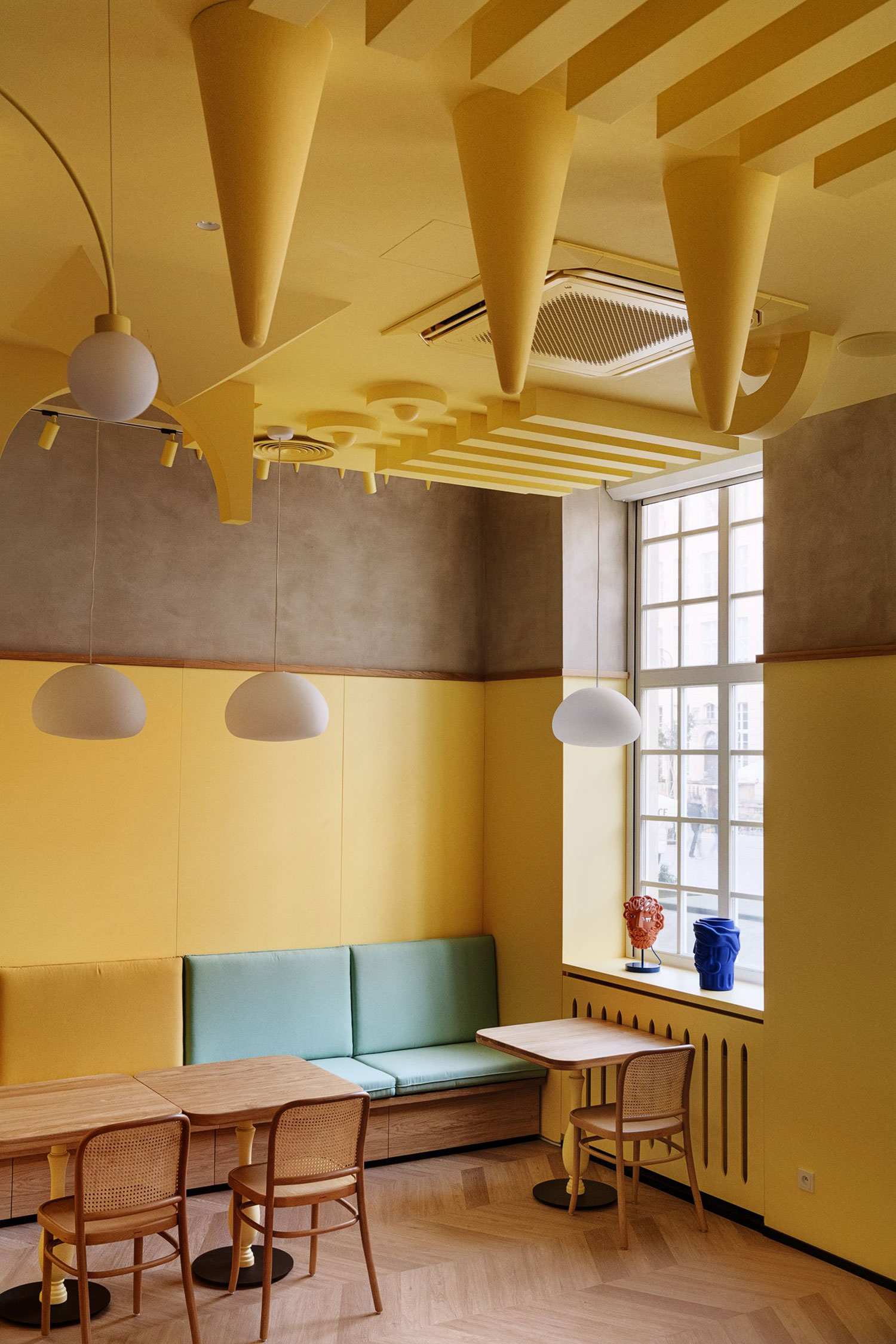 DOBLE Café: Dessert-Inspired Disruption in Historic Gdańsk