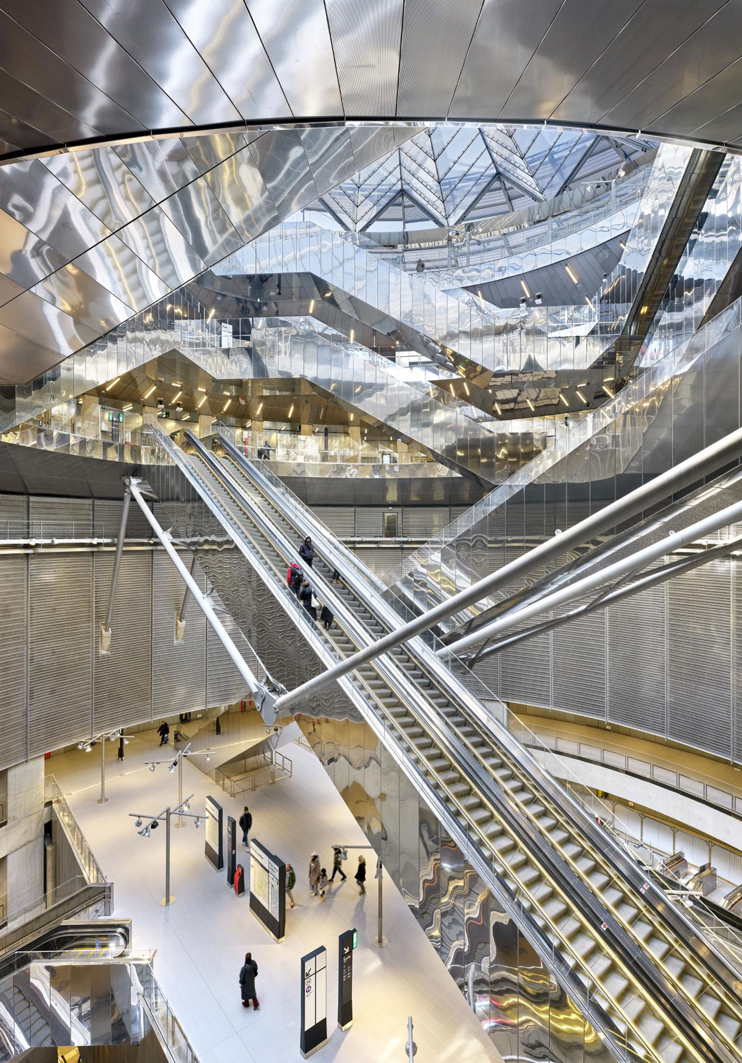Subterranean Skylight: Dominique Perrault's Villejuif-Gustave Roussy Station
