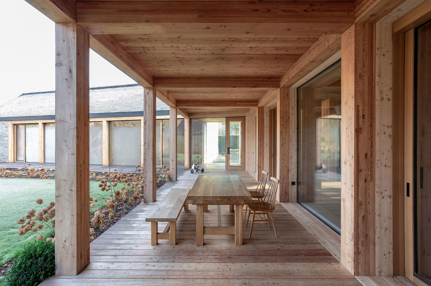Restoring and Reimagining: The Slapy Rural Retreat by edit! architects