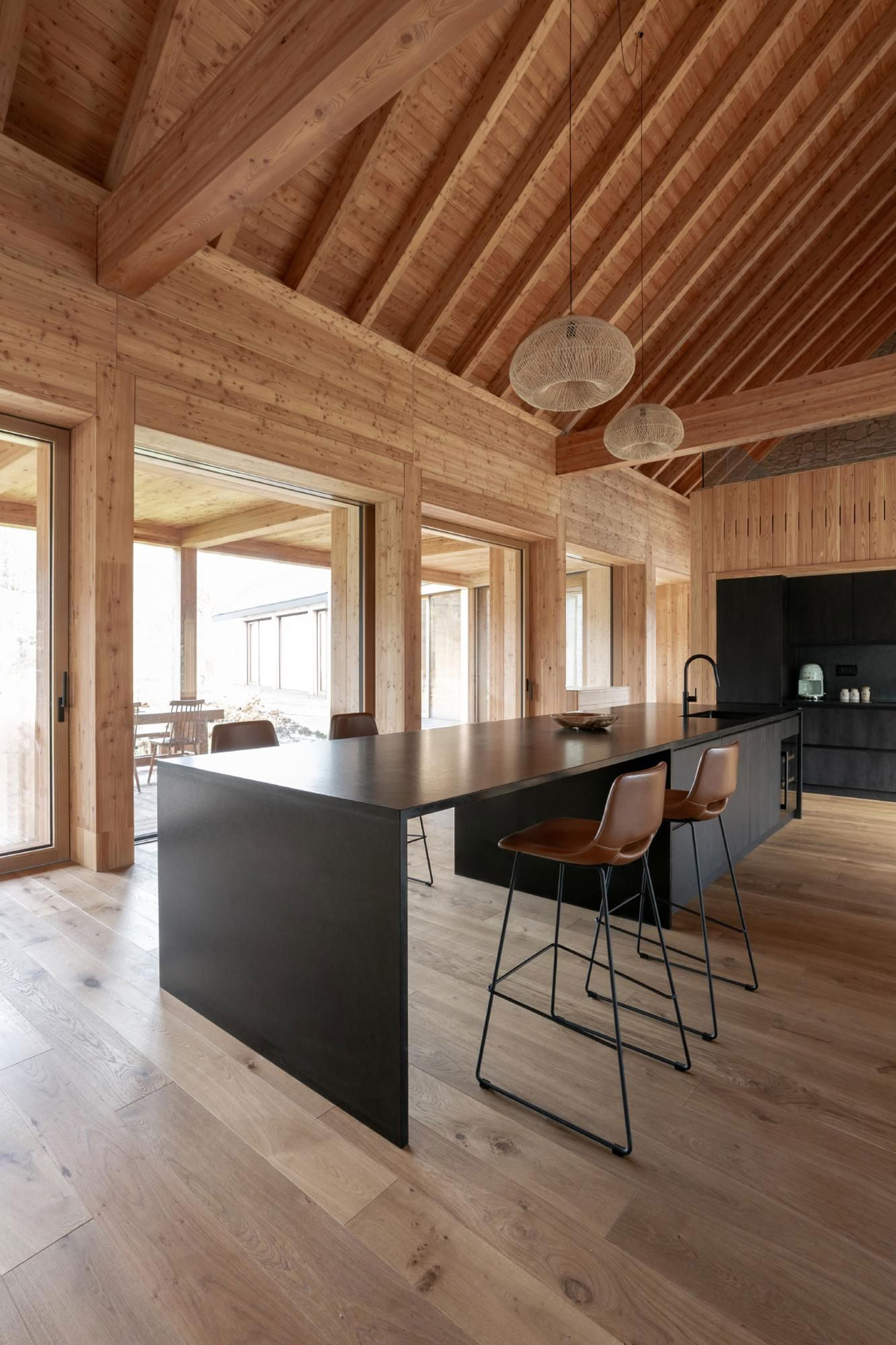 Restoring and Reimagining: The Slapy Rural Retreat by edit! architects