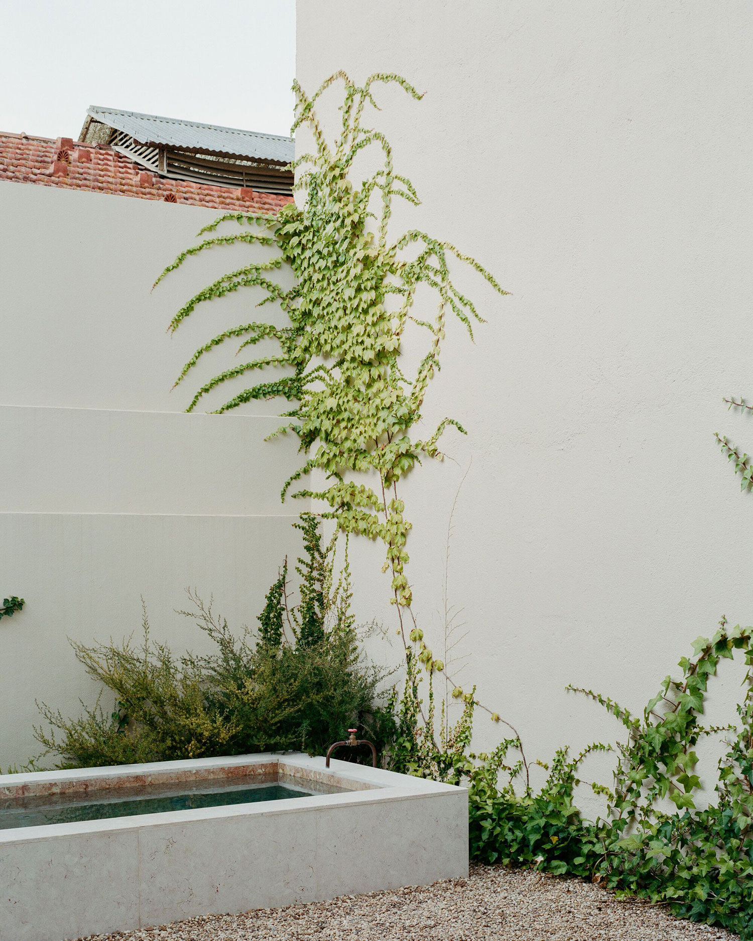Márvila House, Lisbon: Joyful Renovation by Atelier José Andrade Rocha