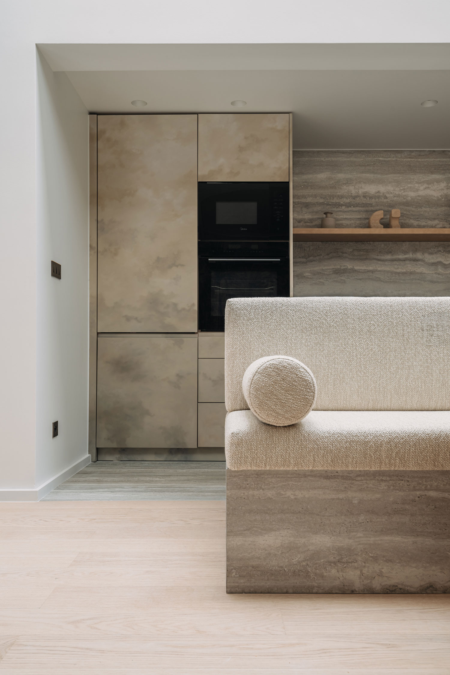 Mersi Architects Reimagine a Sculptor's Atelier in Paris