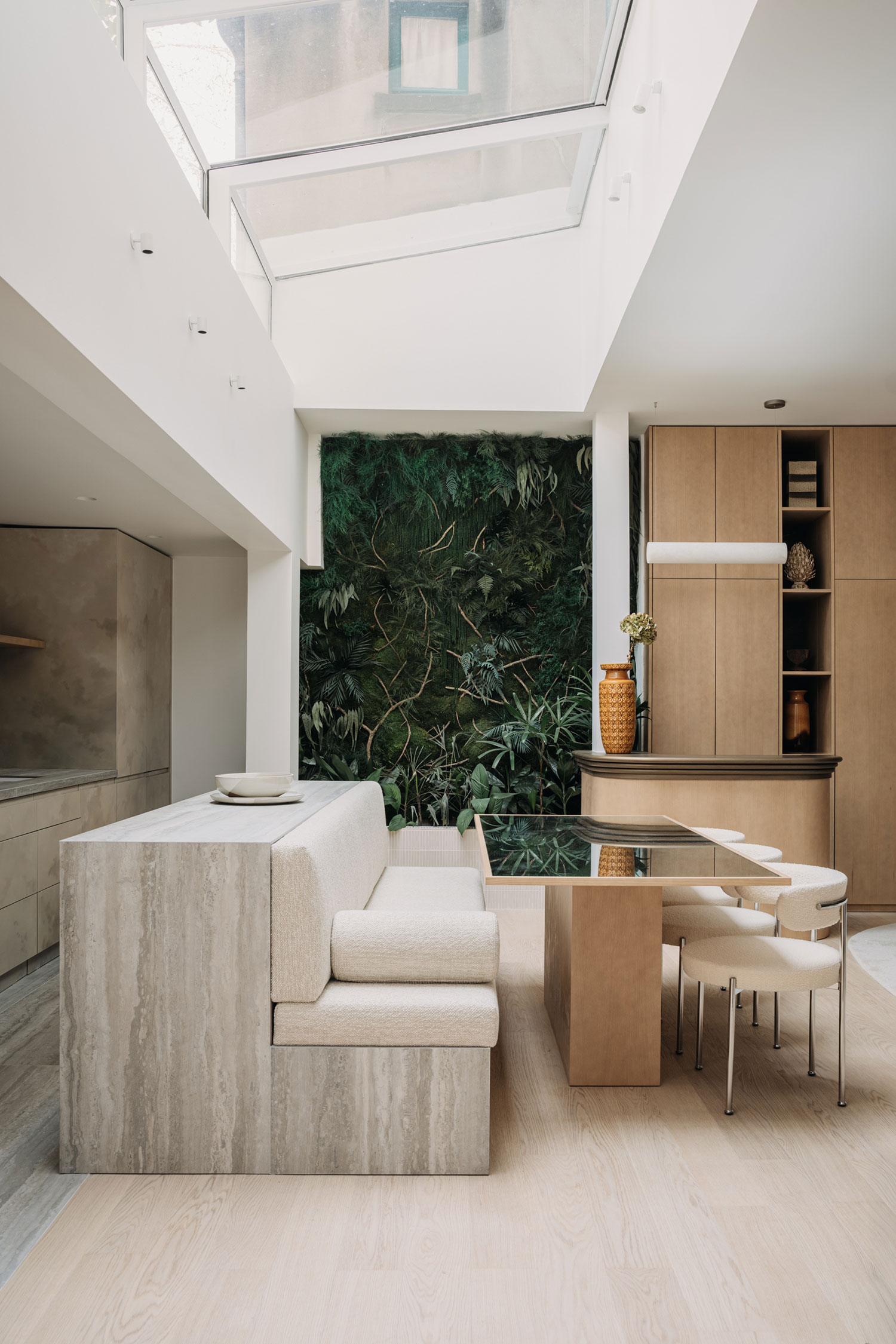 Mersi Architects Reimagine a Sculptor's Atelier in Paris