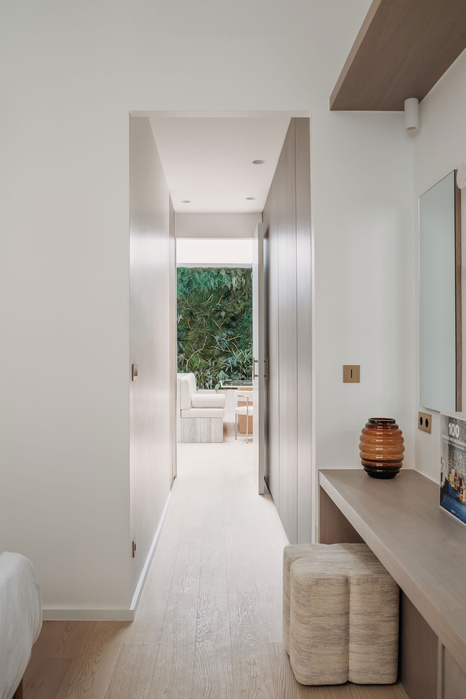 Mersi Architects Reimagine a Sculptor's Atelier in Paris