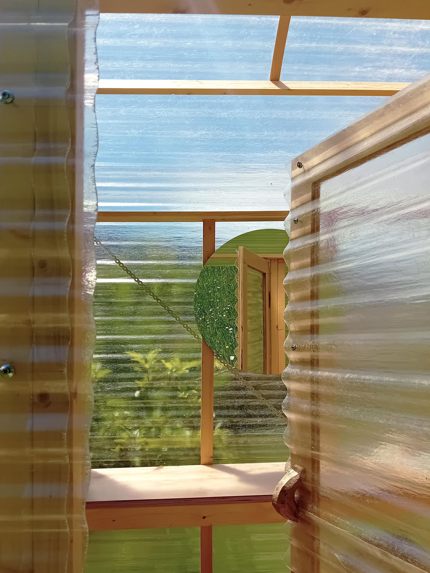 Nature's Restroom: Nico Goebel's Transparent Toilet in Spain