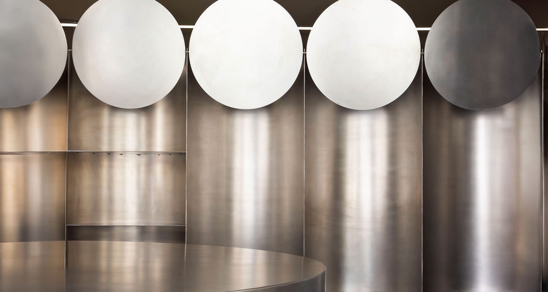 Brutalist Coffee in Paris: Mur Mur's Simple Coffee