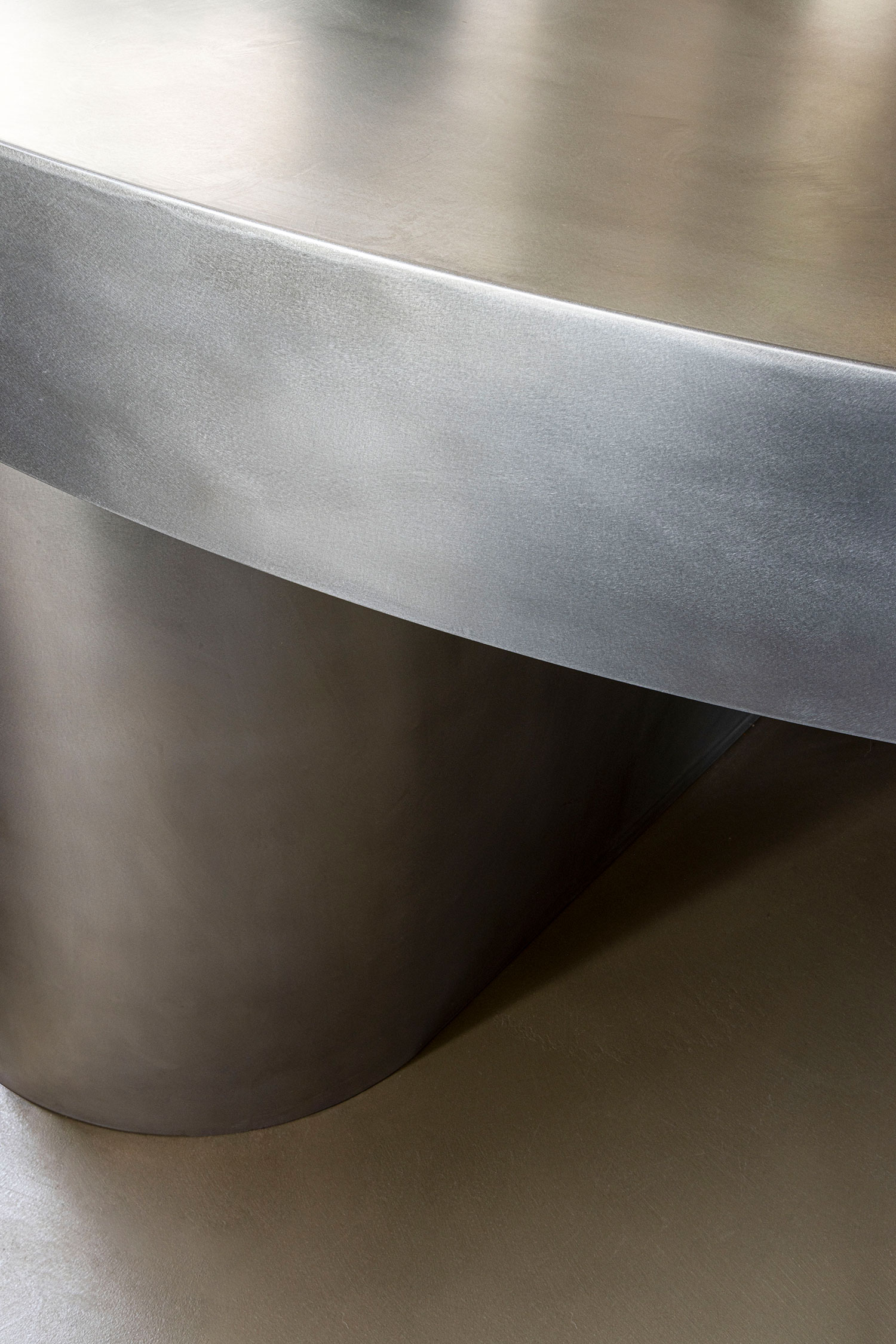 Brutalist Coffee in Paris: Mur Mur's Simple Coffee