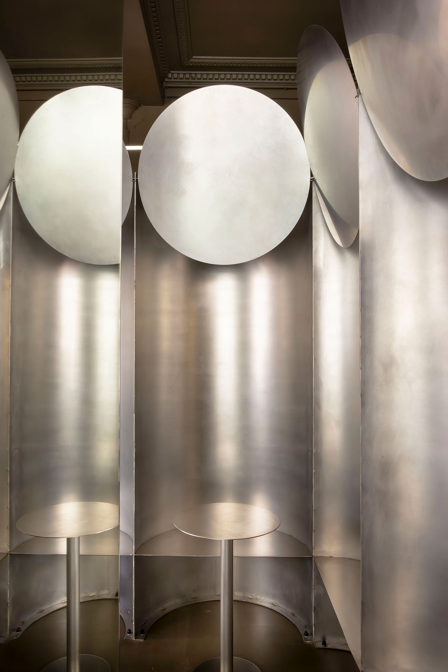 Brutalist Coffee in Paris: Mur Mur's Simple Coffee