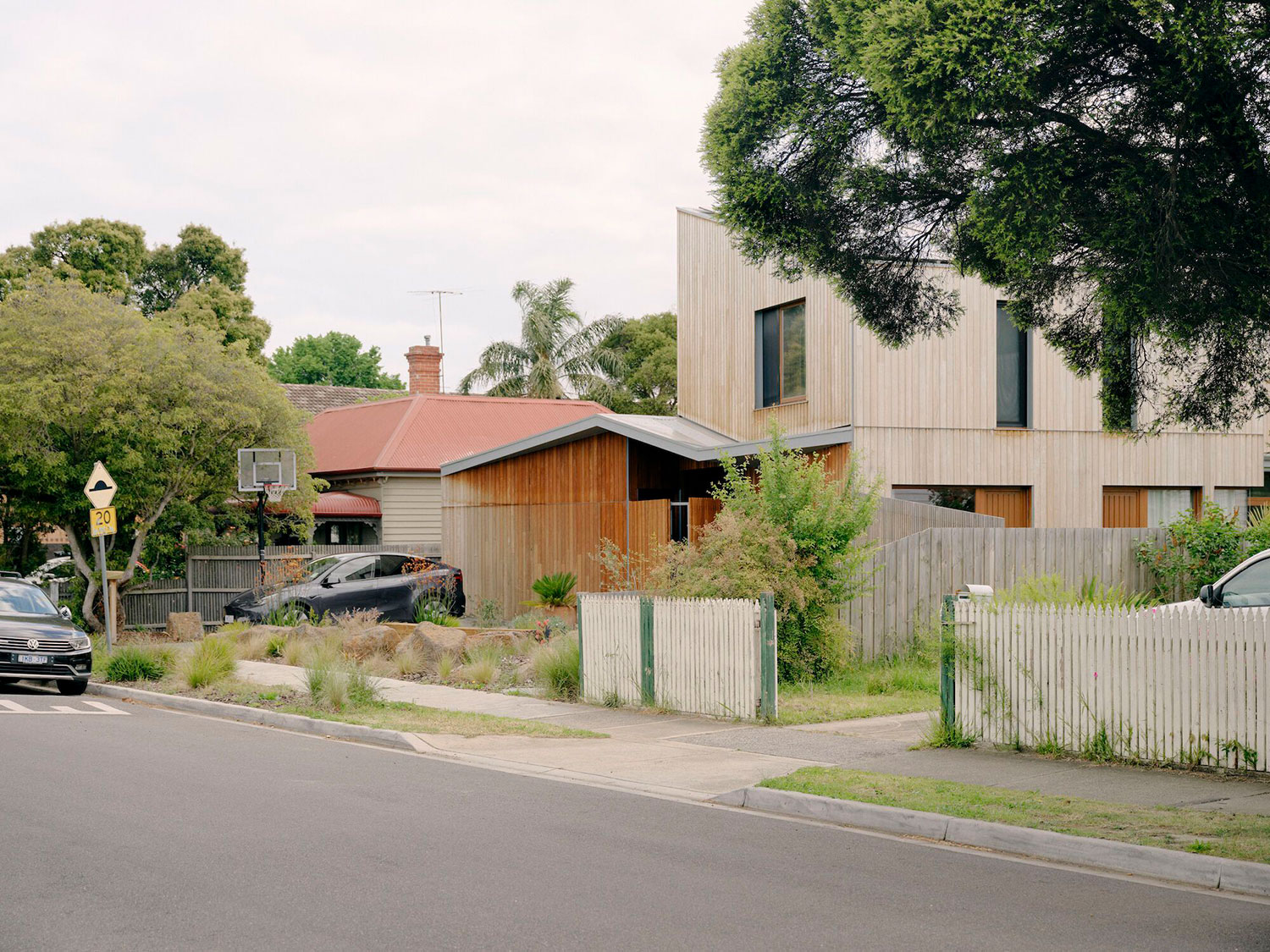 Rammed Earth & Timber: The Cloud Street House in Melbourne by Steffen Welsch Architects