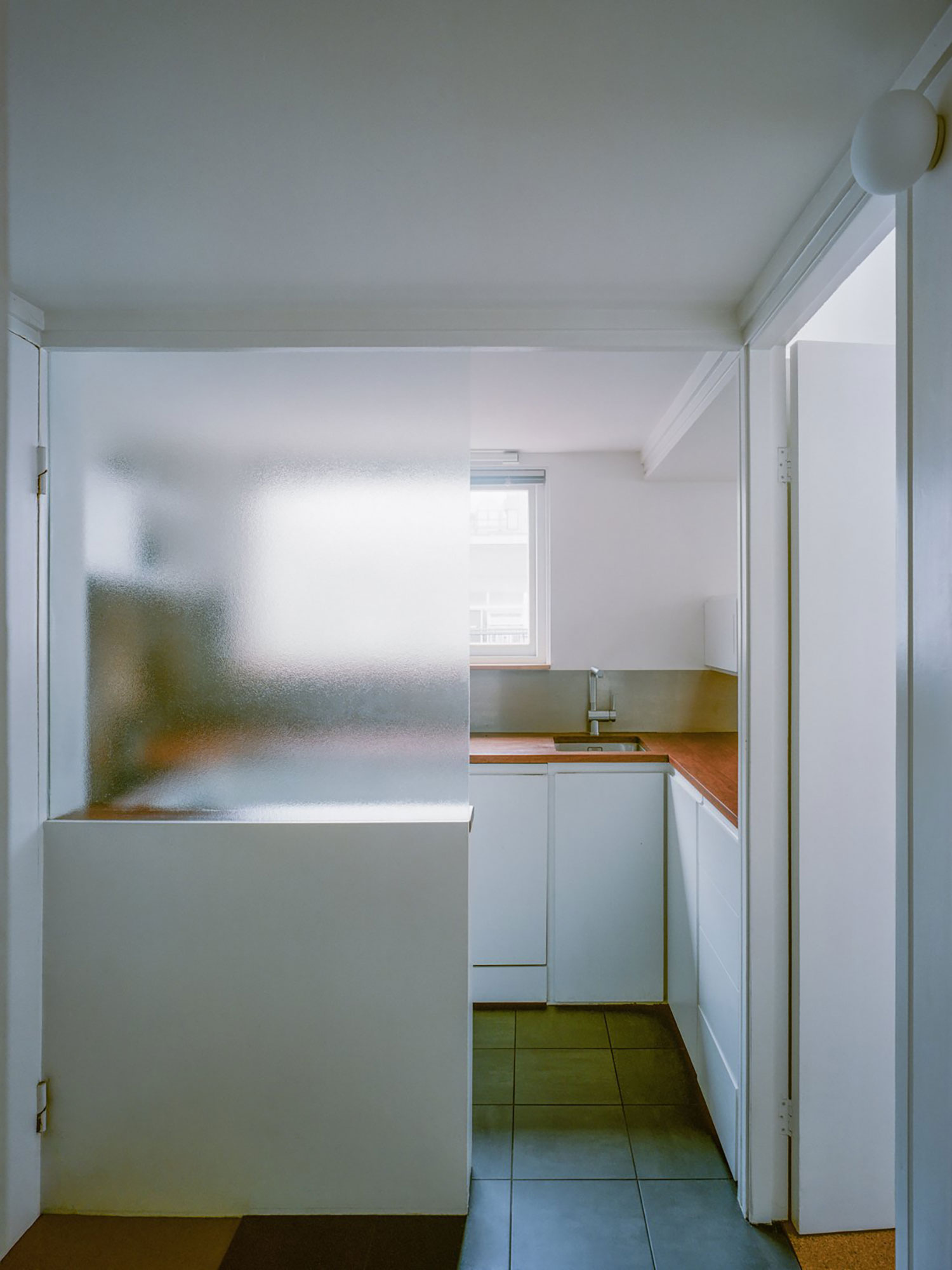 TYPE Architects' Sensitive Retrofit: Reimagining a Listed Studio in London's Crescent House