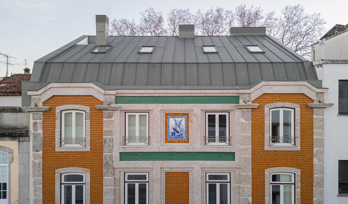 Apartamentos Vitória: Viseu Heritage Revival by Floret Arquitectura