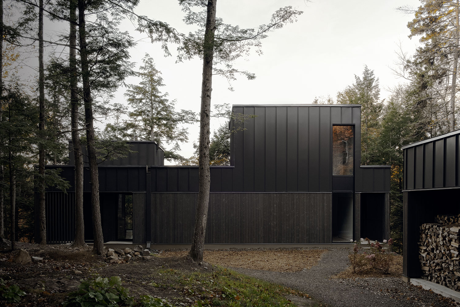 Tsuga Residence by APPAREIL Architecture: Perched Living Above a Laurentian Lake