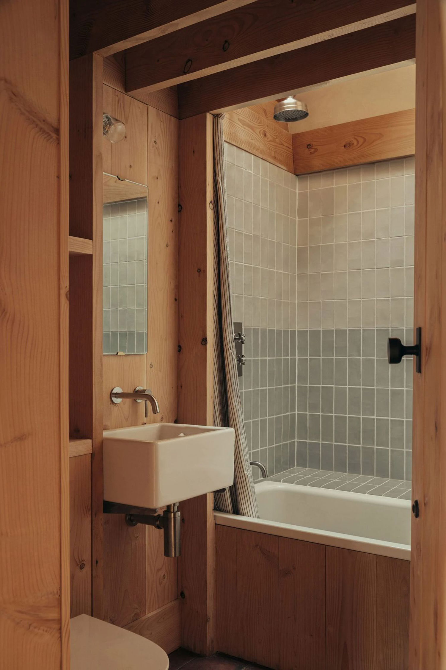 illie Baillie's Iorram: Highland Cottage | Plockton Harbour Views