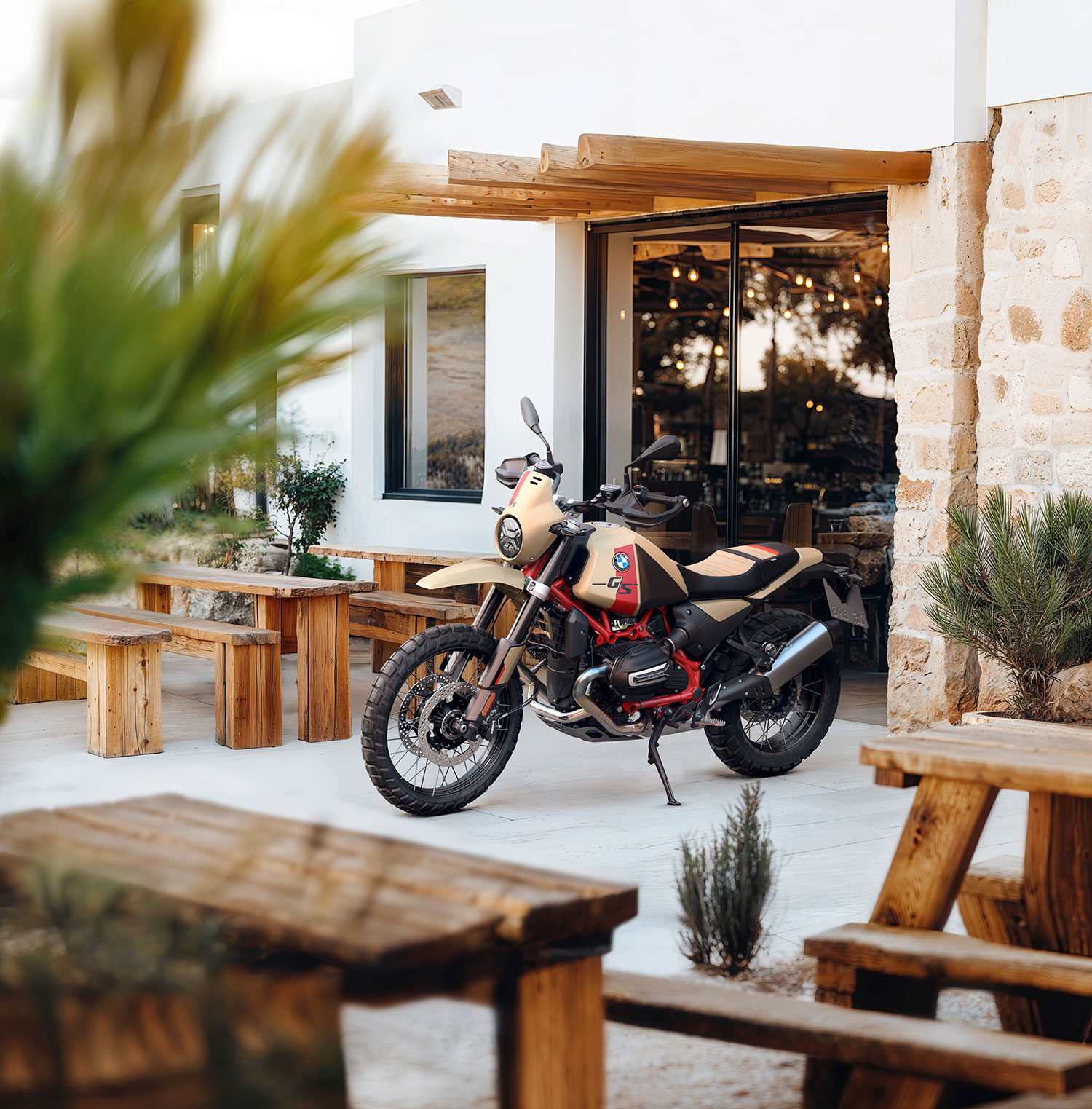 BMW R 12 G/S: Classic Enduro Revival | R 80 G/S Tribute & Specs