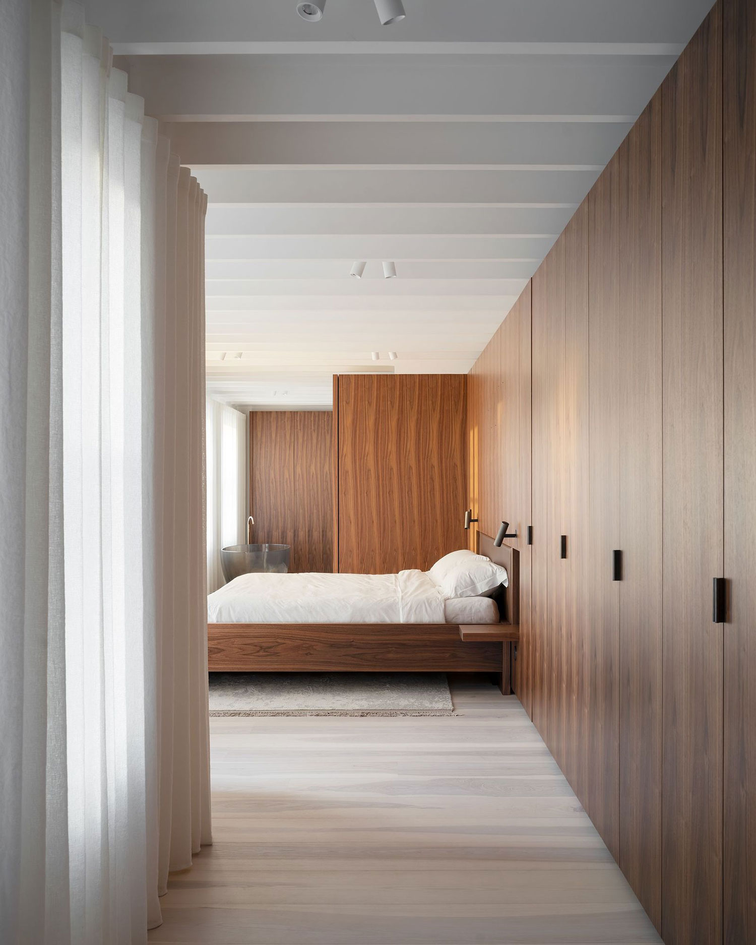 Covent Garden Penthouse: Carmody Groarke's Aluminium Apex