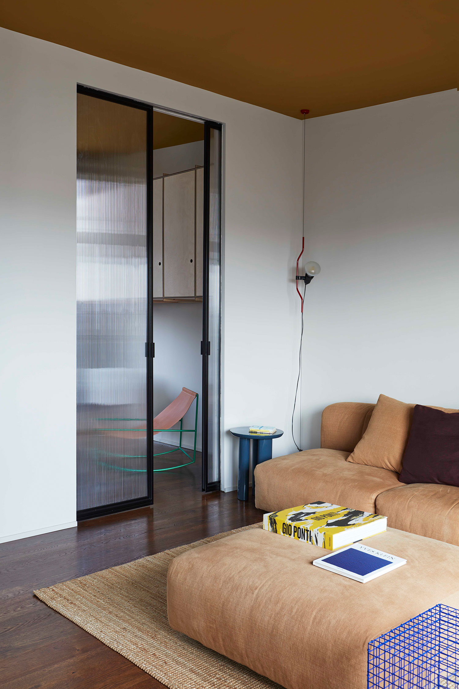 CASA GB: Modern Milan Apartment Design in NoLo | KICK.OFFICE