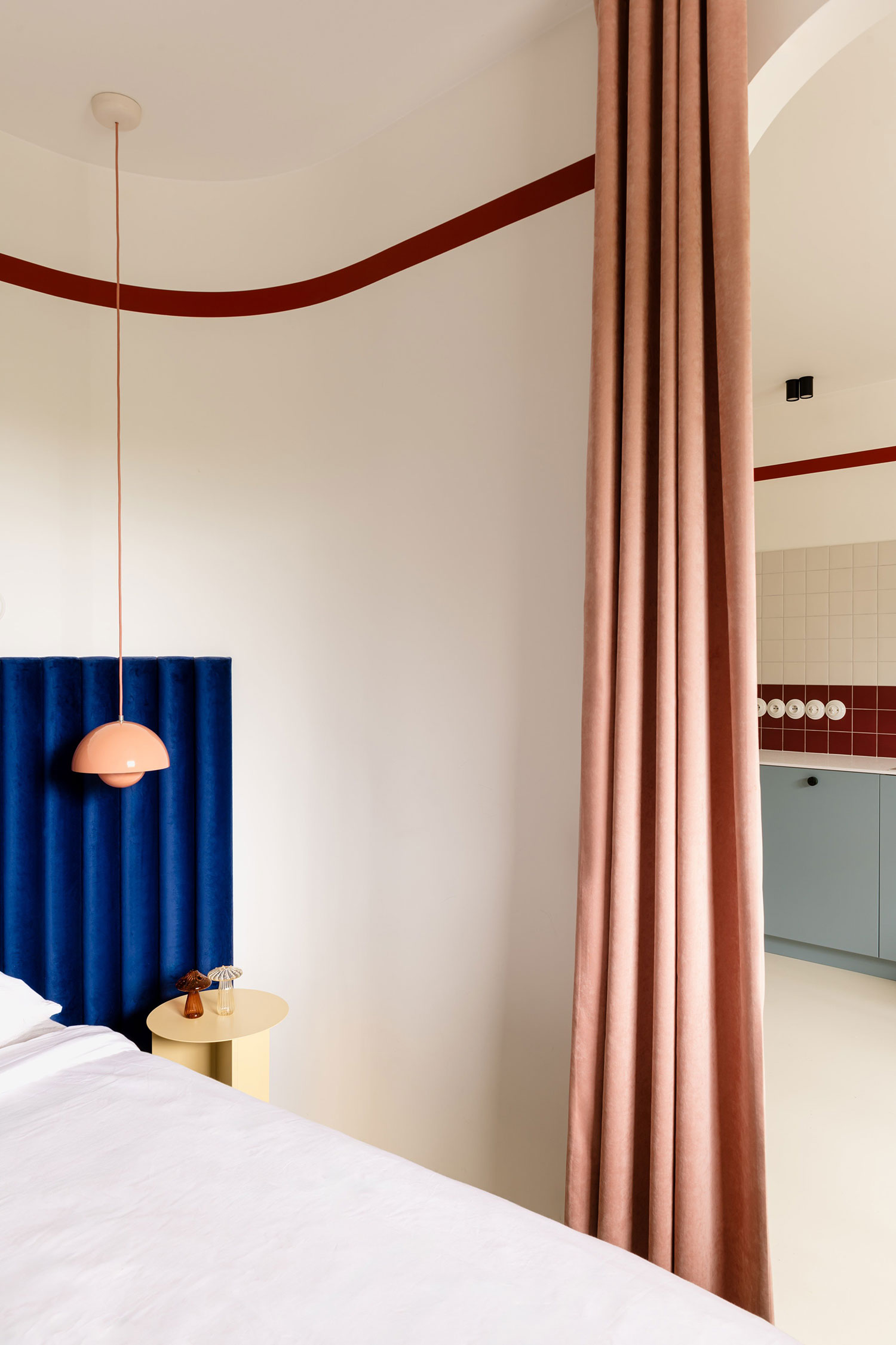 Maximizing Minimalism: Custom Furniture Solutions for Small Apartment Living