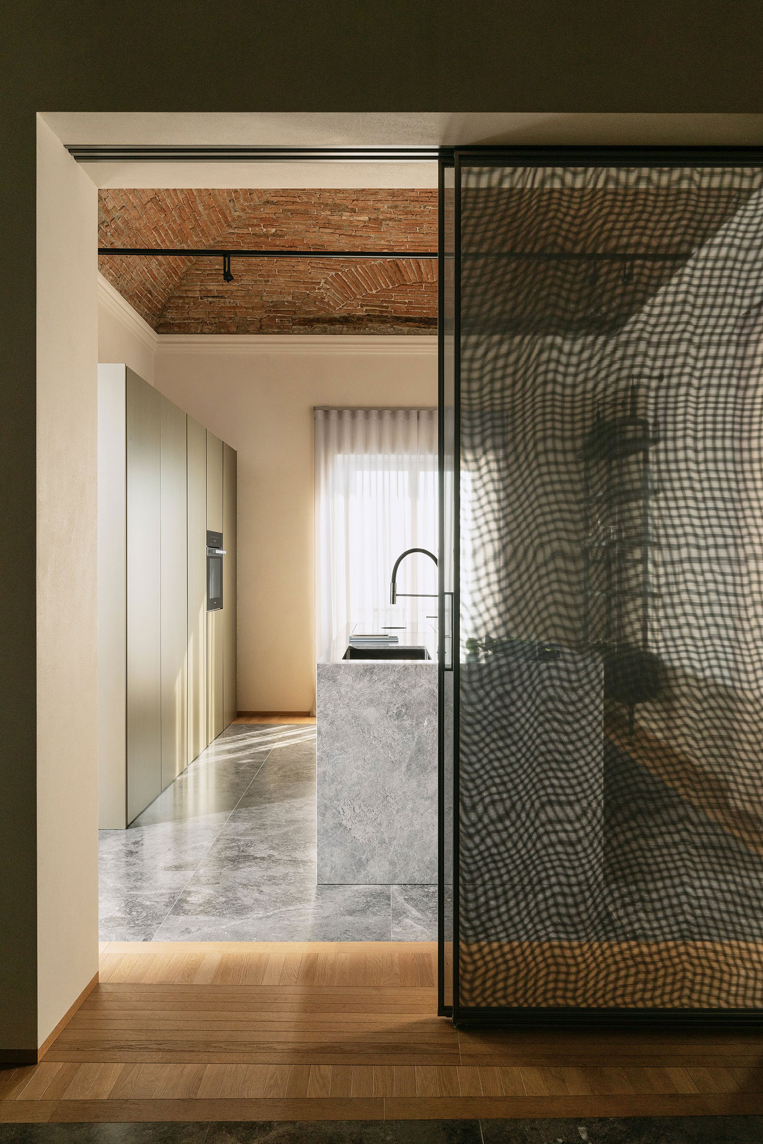 D128: Historic Bergamo Alta Residence Revived by Officina Magisafi 