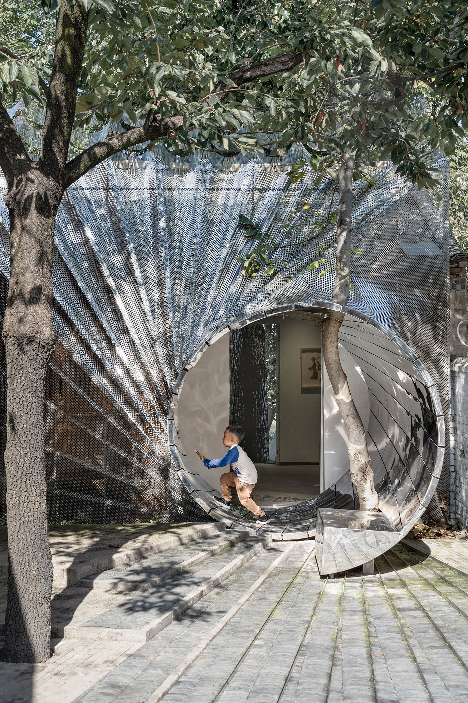 Daipu Architects' Streaming Light: Metal Mesh and Rural Revival in Xi'an